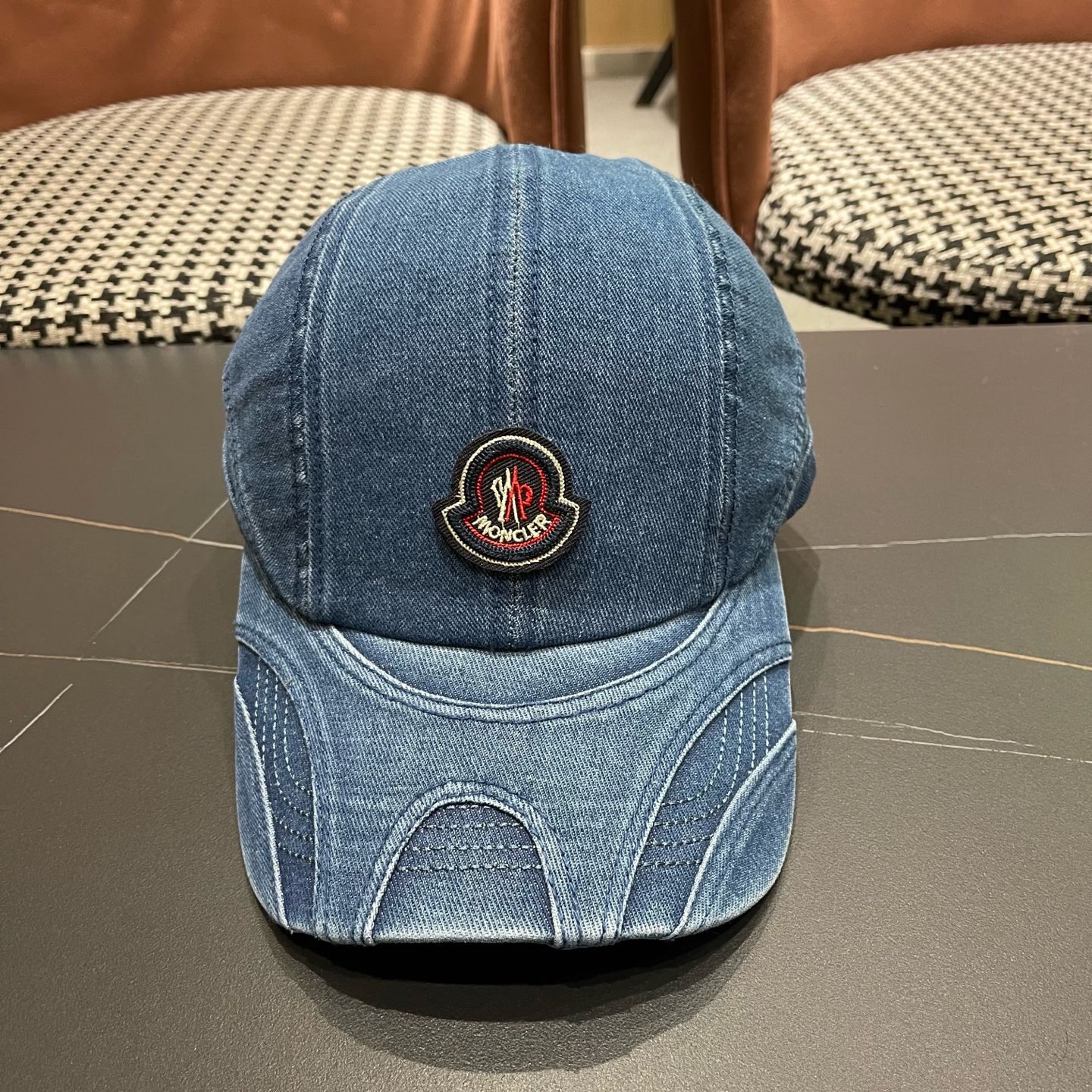 Moncler hat