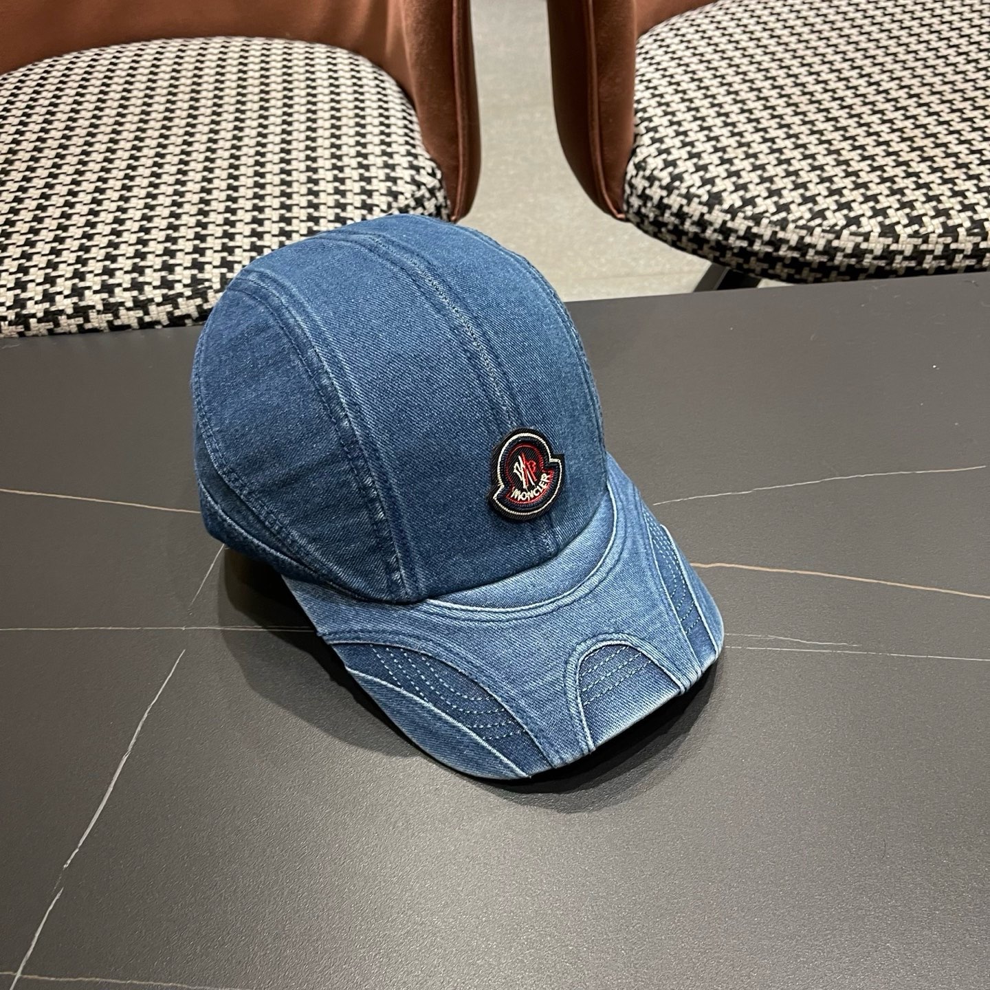 Moncler hat