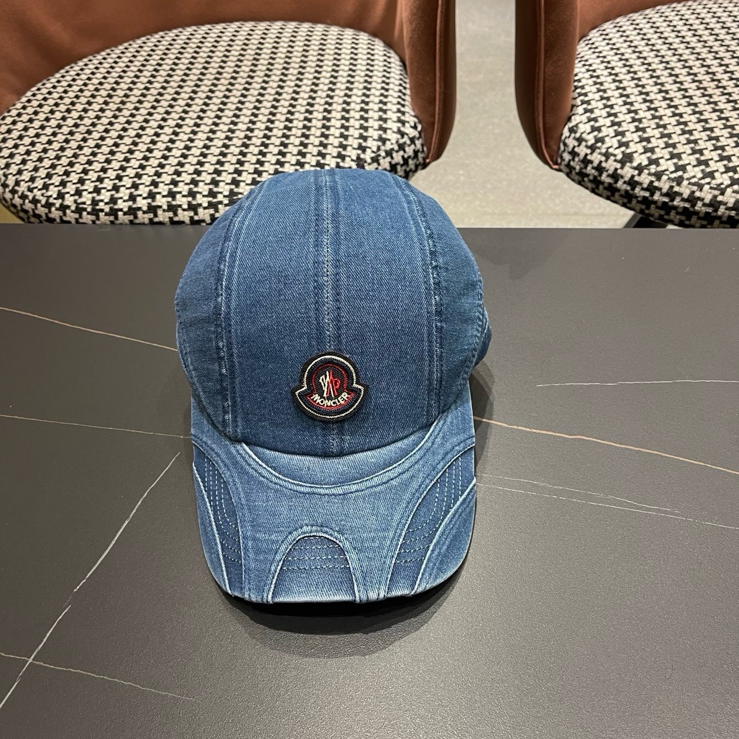 Moncler hat