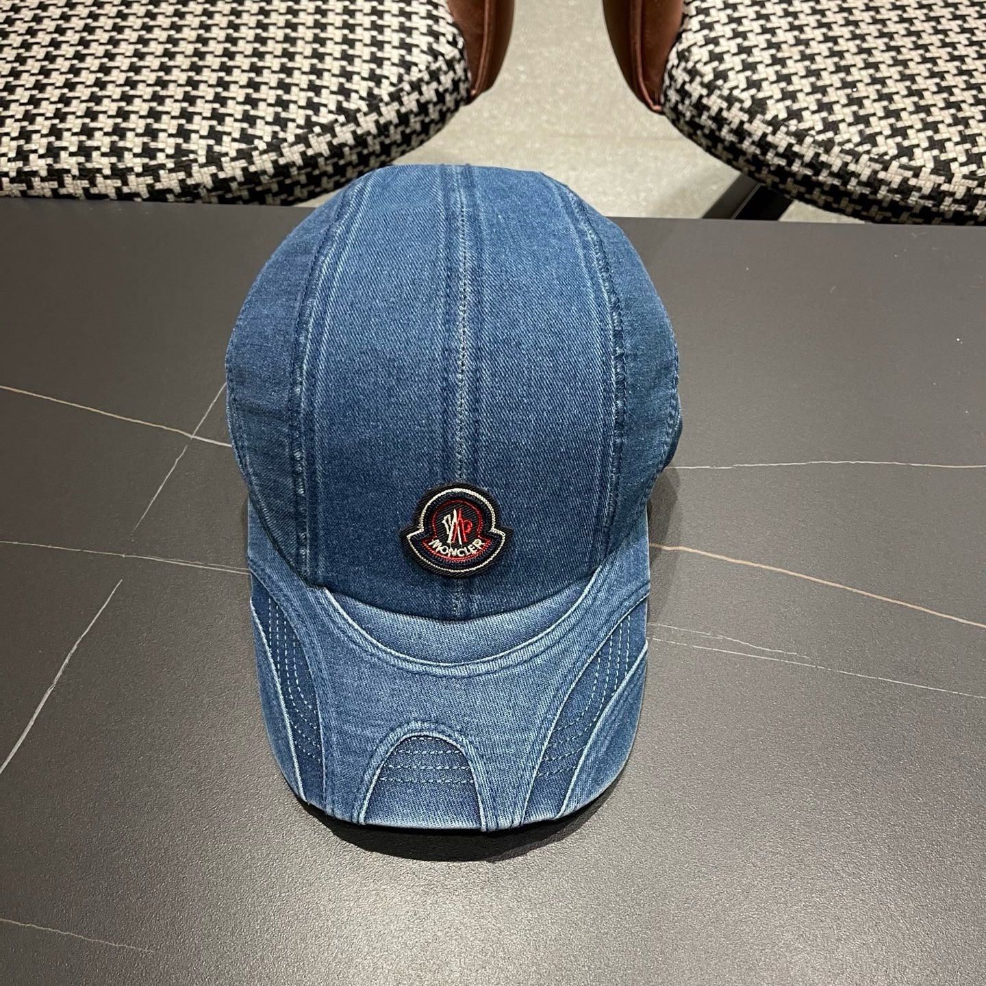 Moncler hat