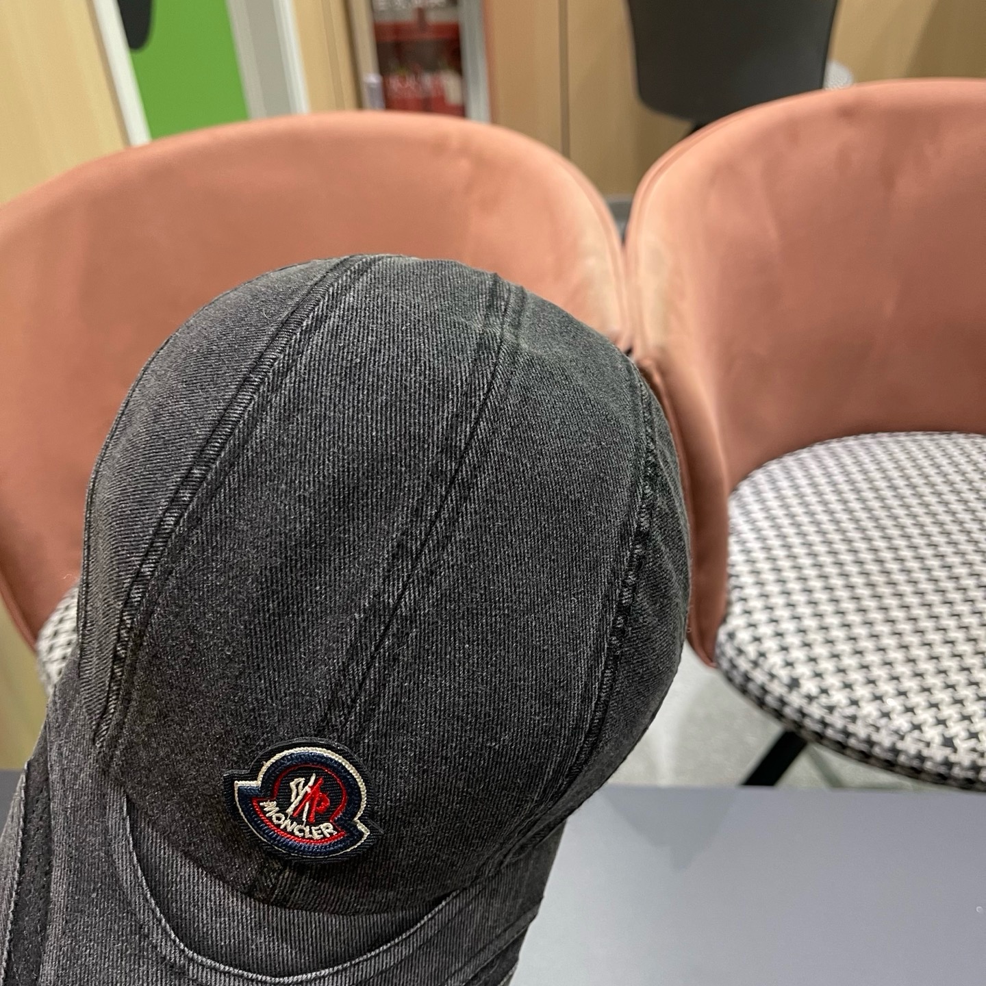 Moncler hat