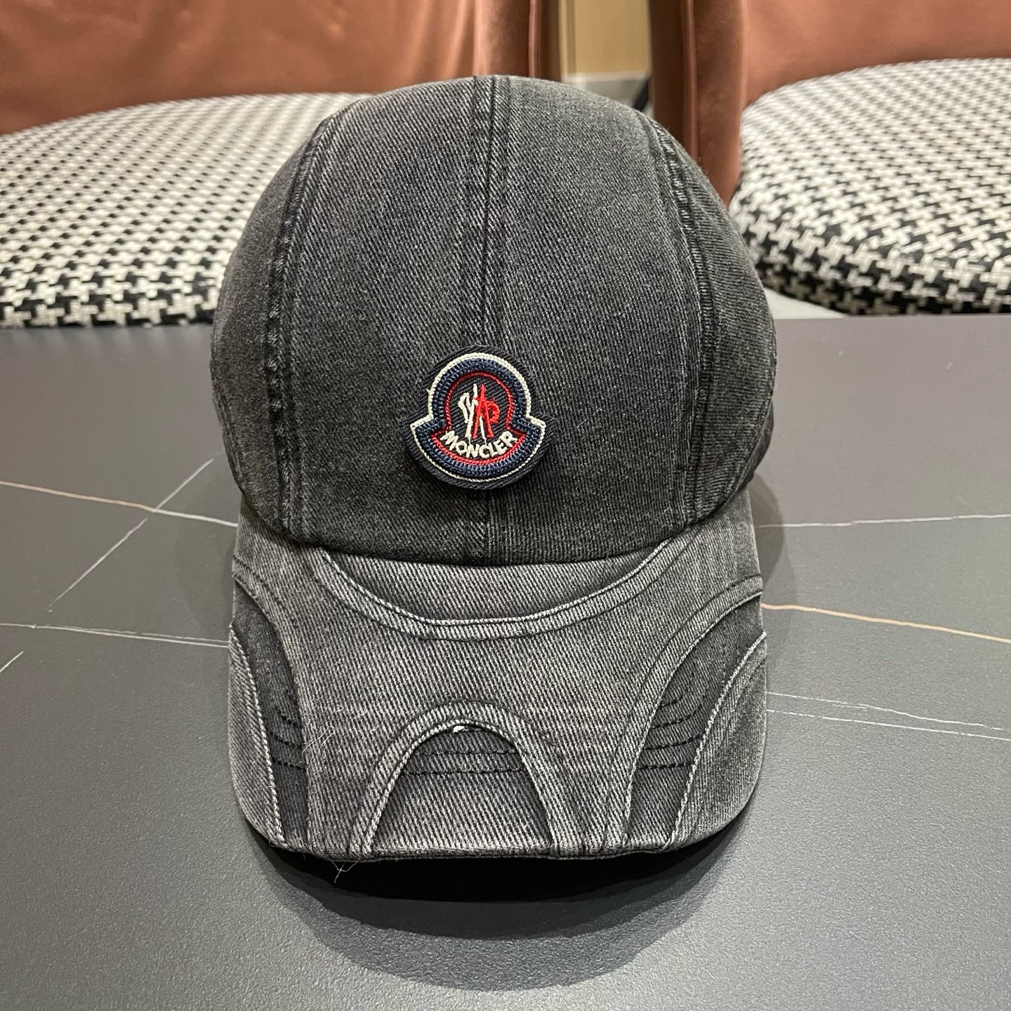 Moncler hat
