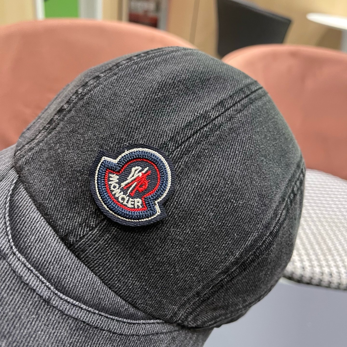 Moncler hat