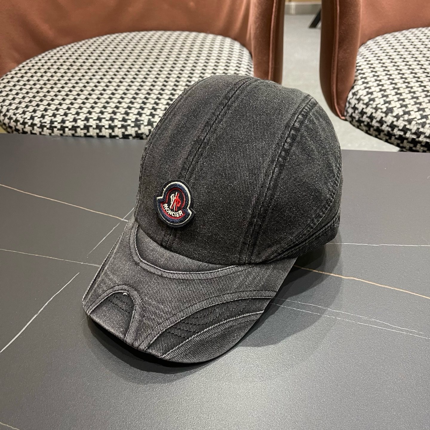 Moncler hat