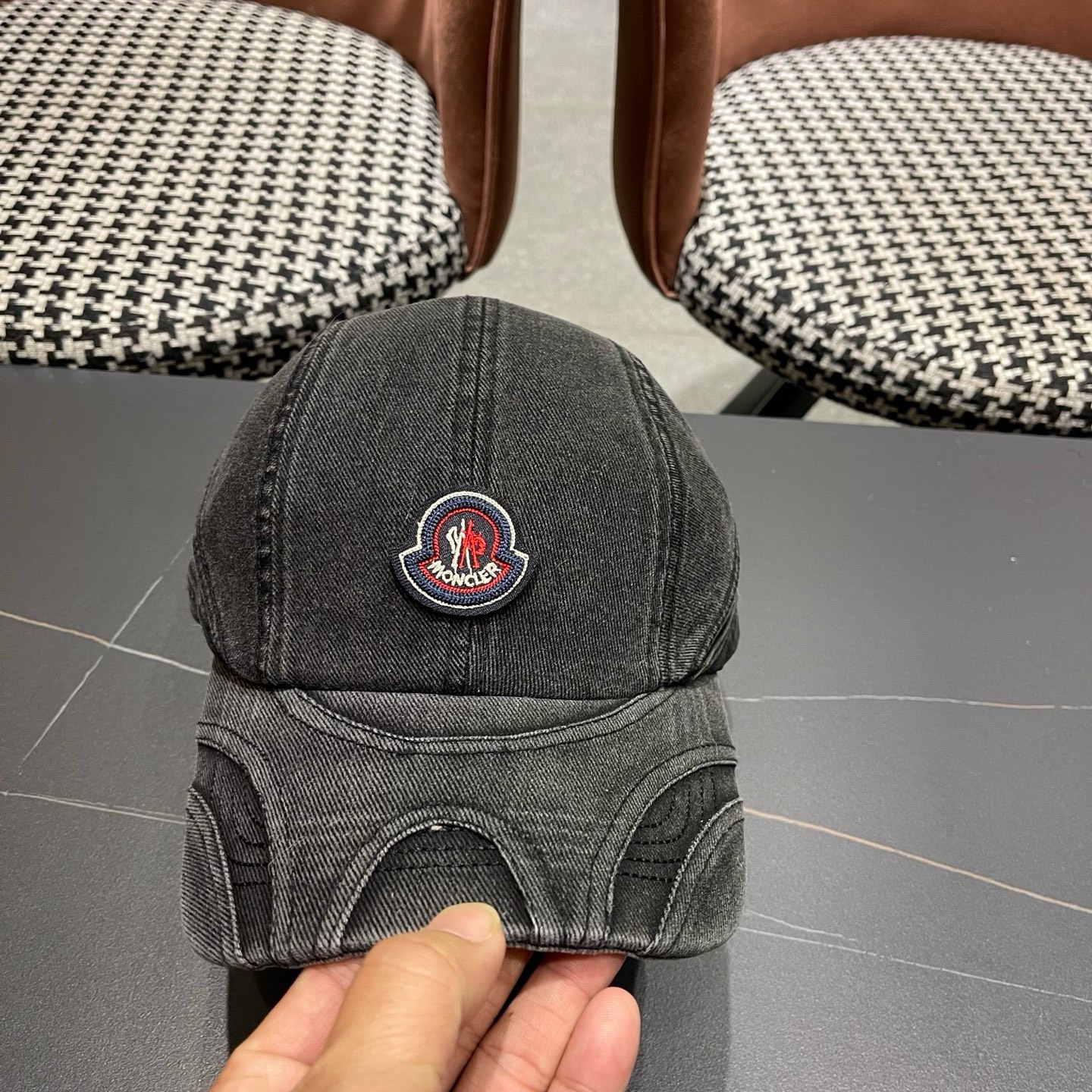Moncler hat