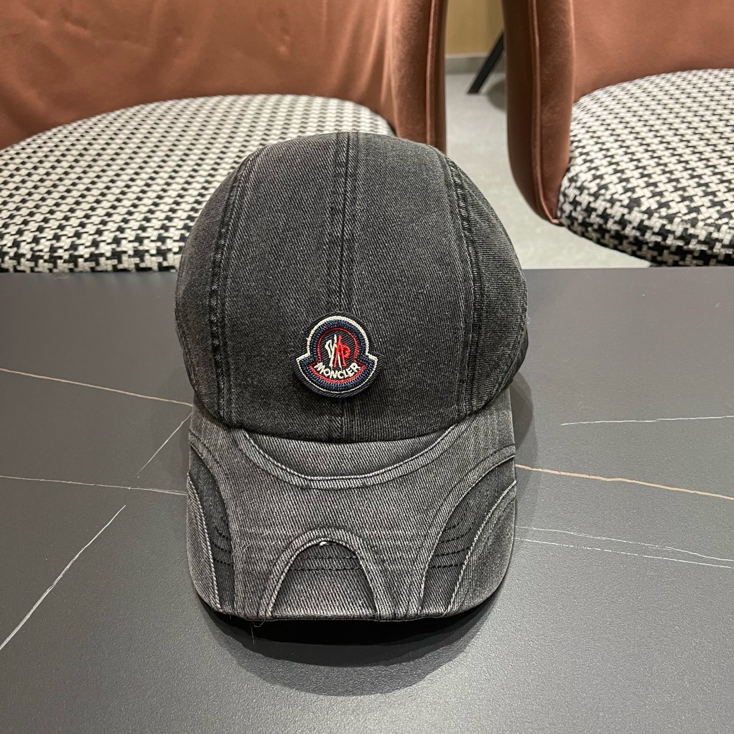 Moncler hat