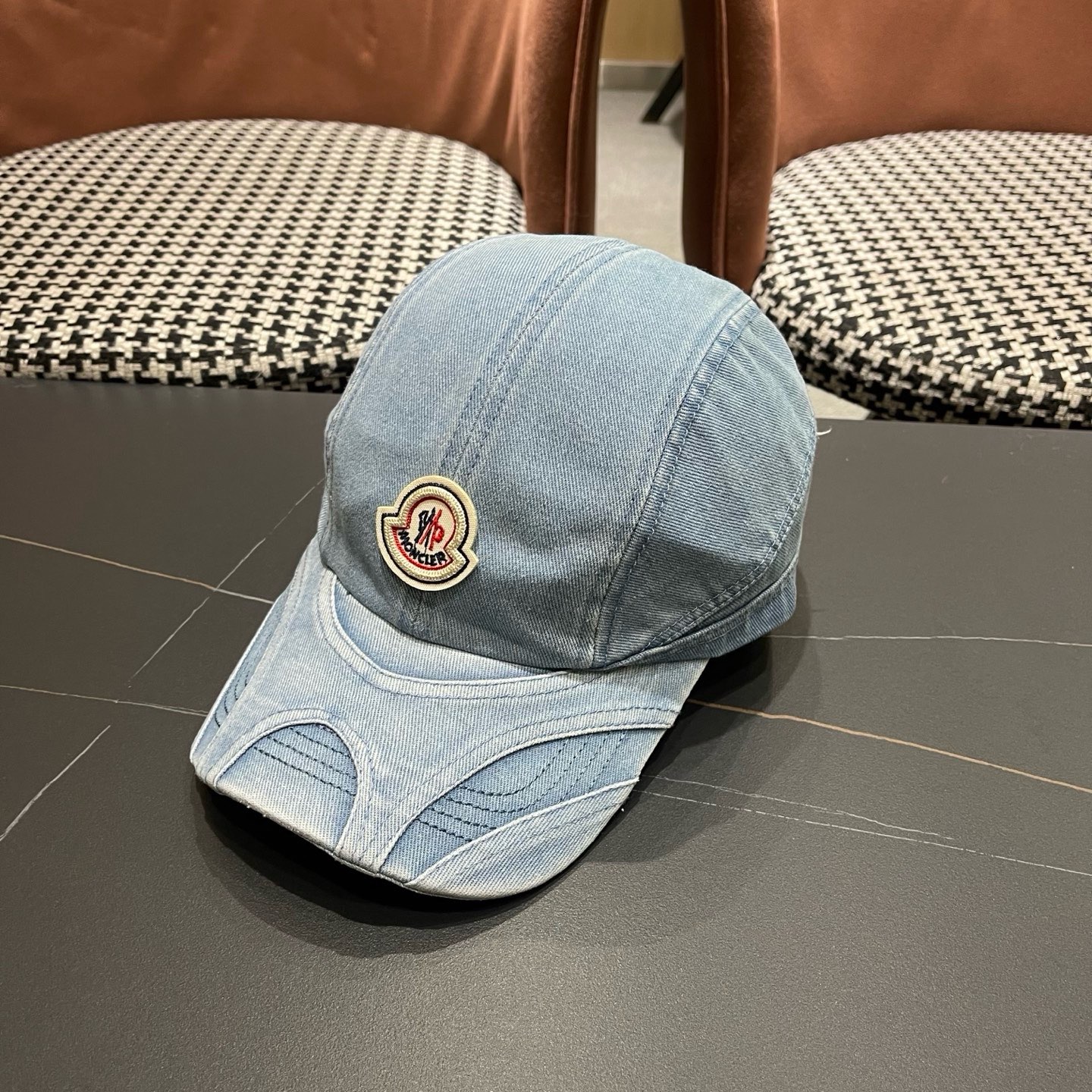Moncler hat