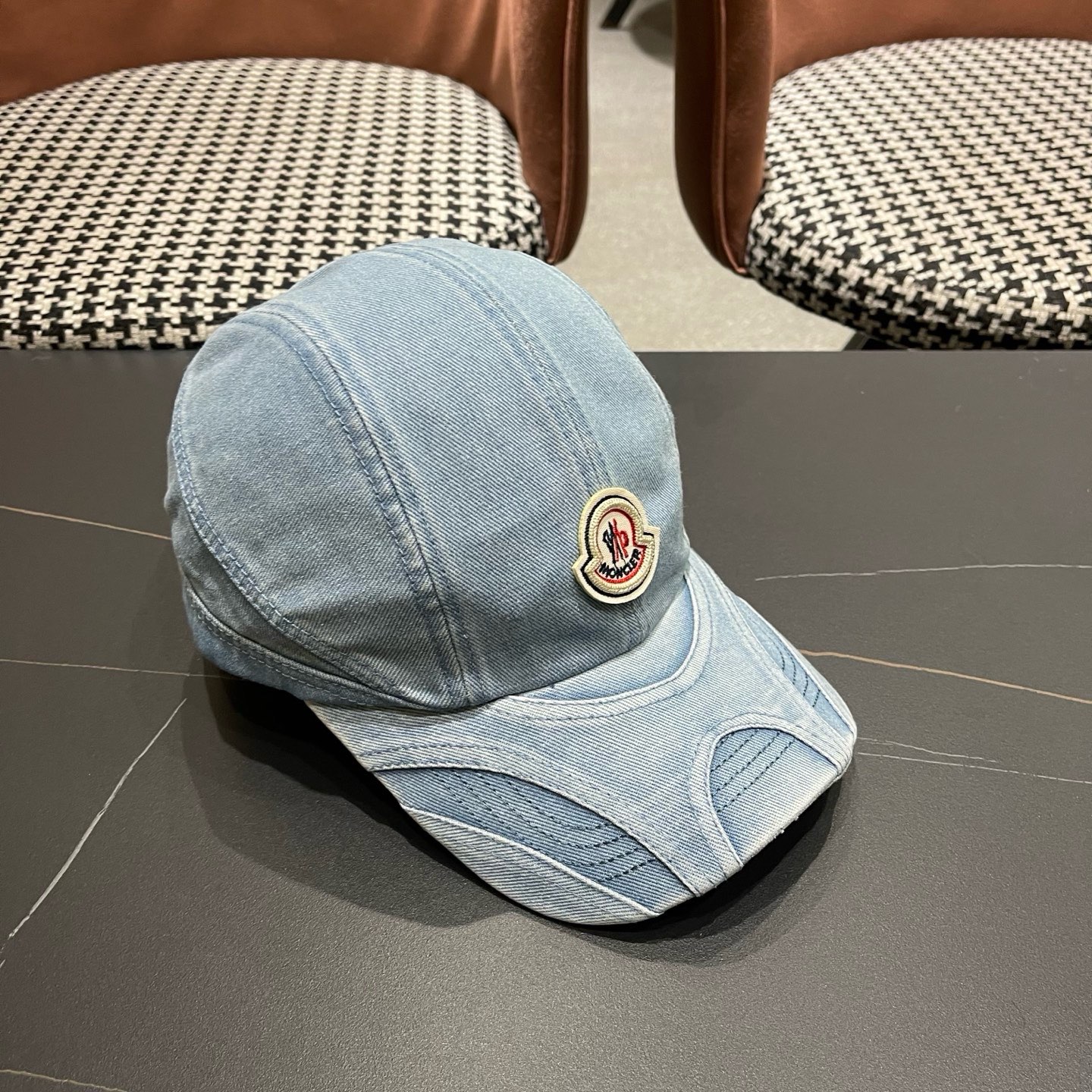 Moncler hat