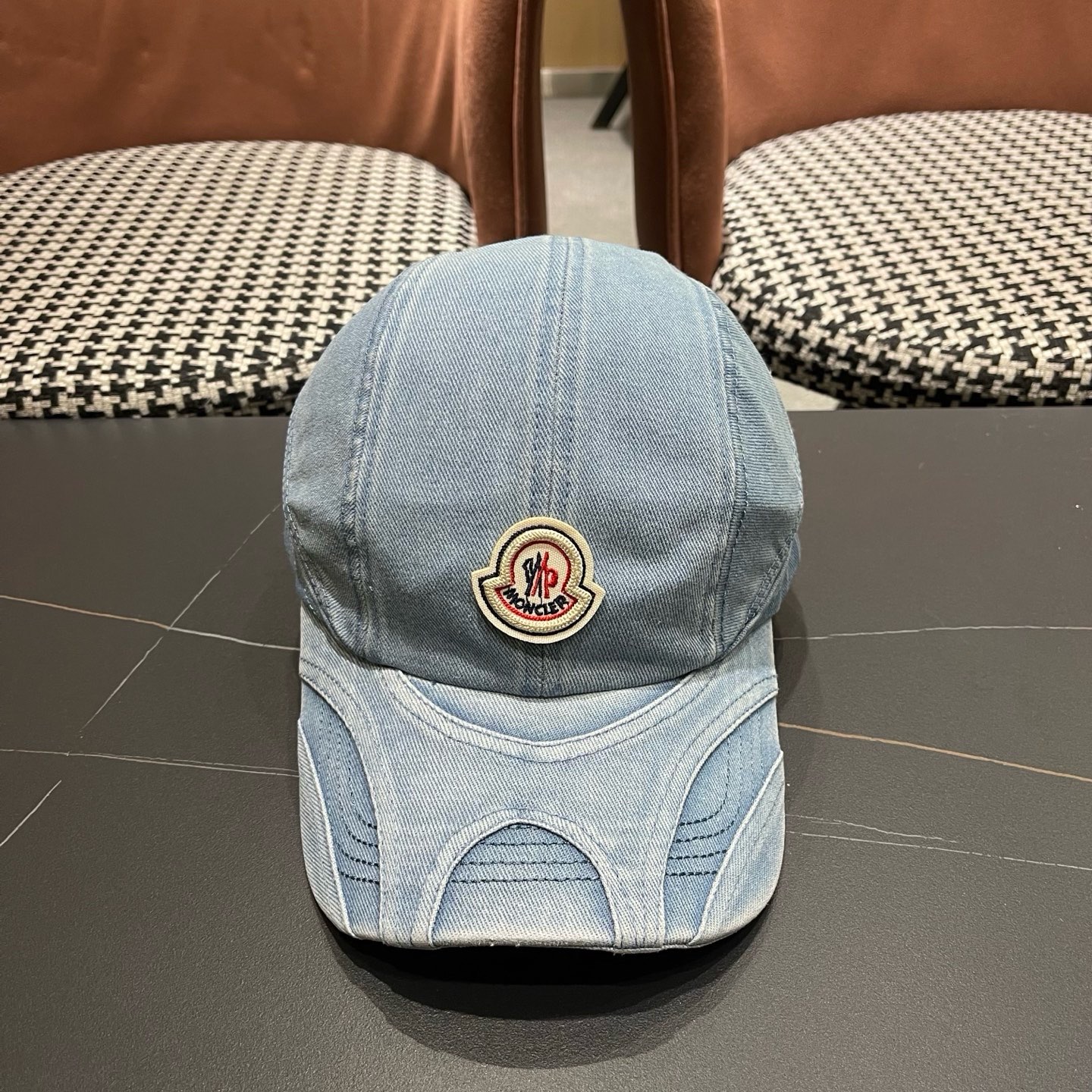Moncler hat