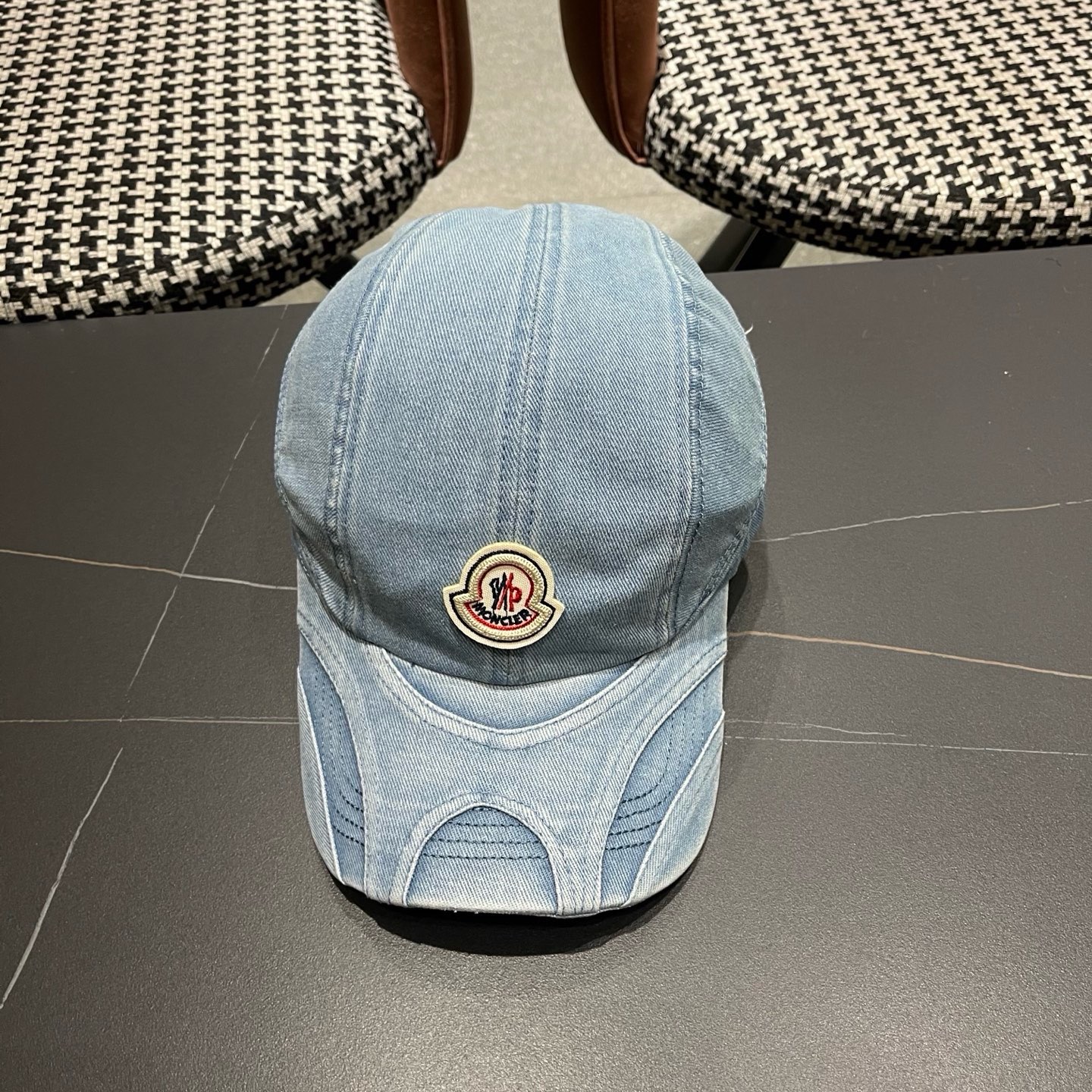 Moncler hat