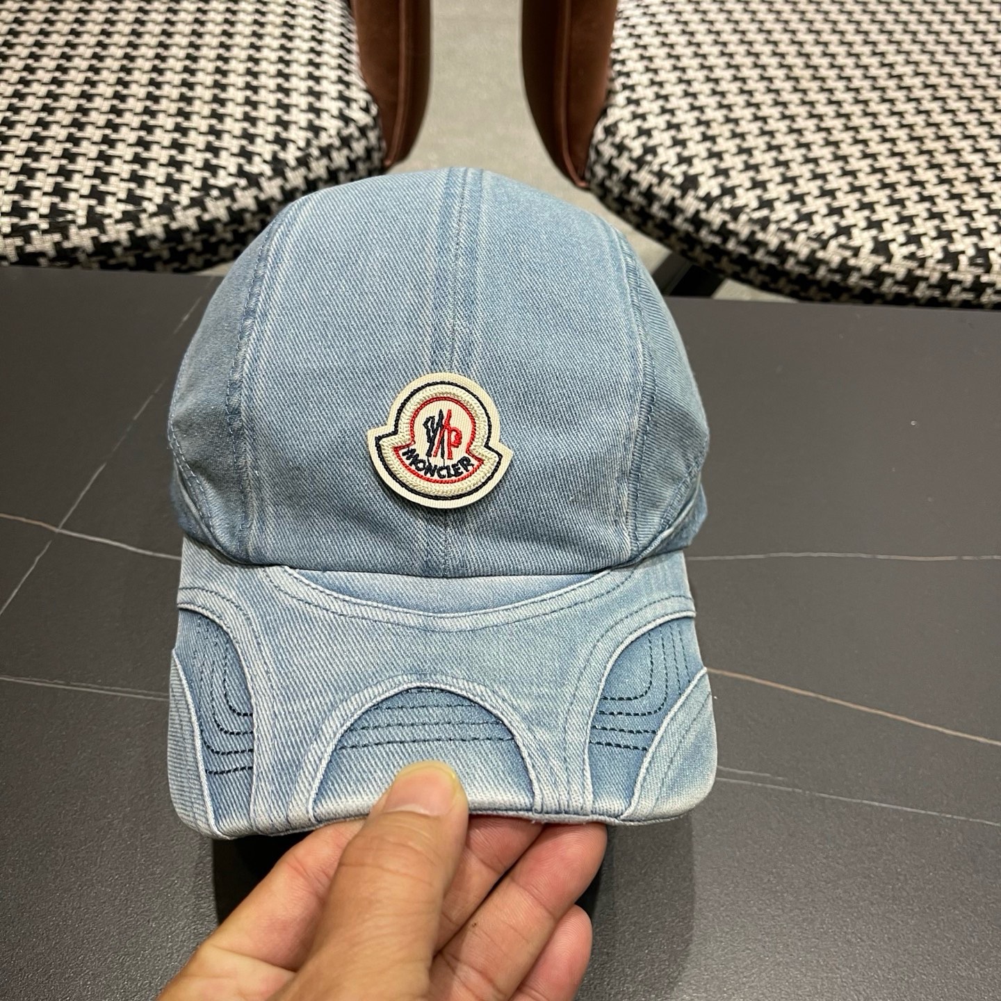 Moncler hat