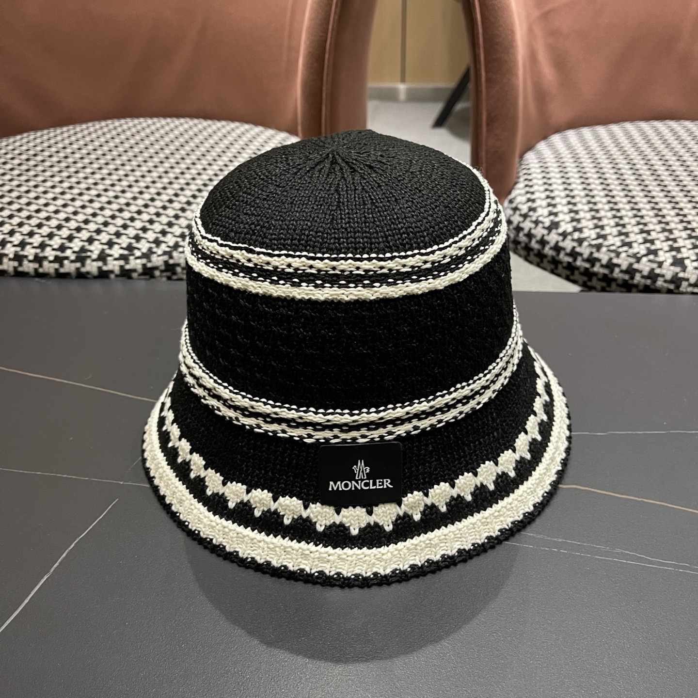 Moncler hat