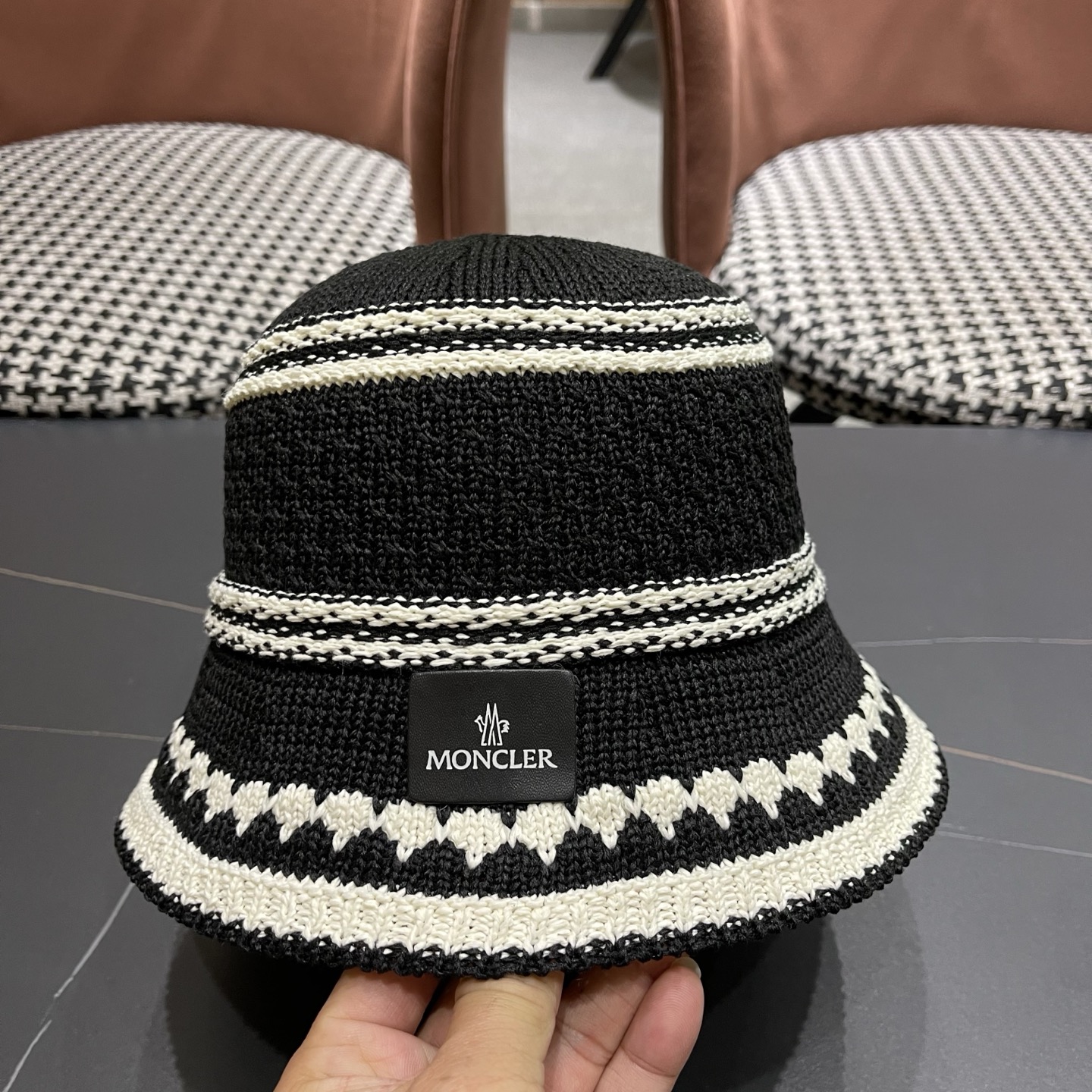 Moncler hat
