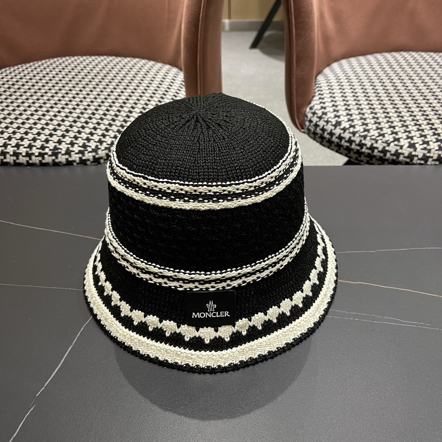 Moncler hat