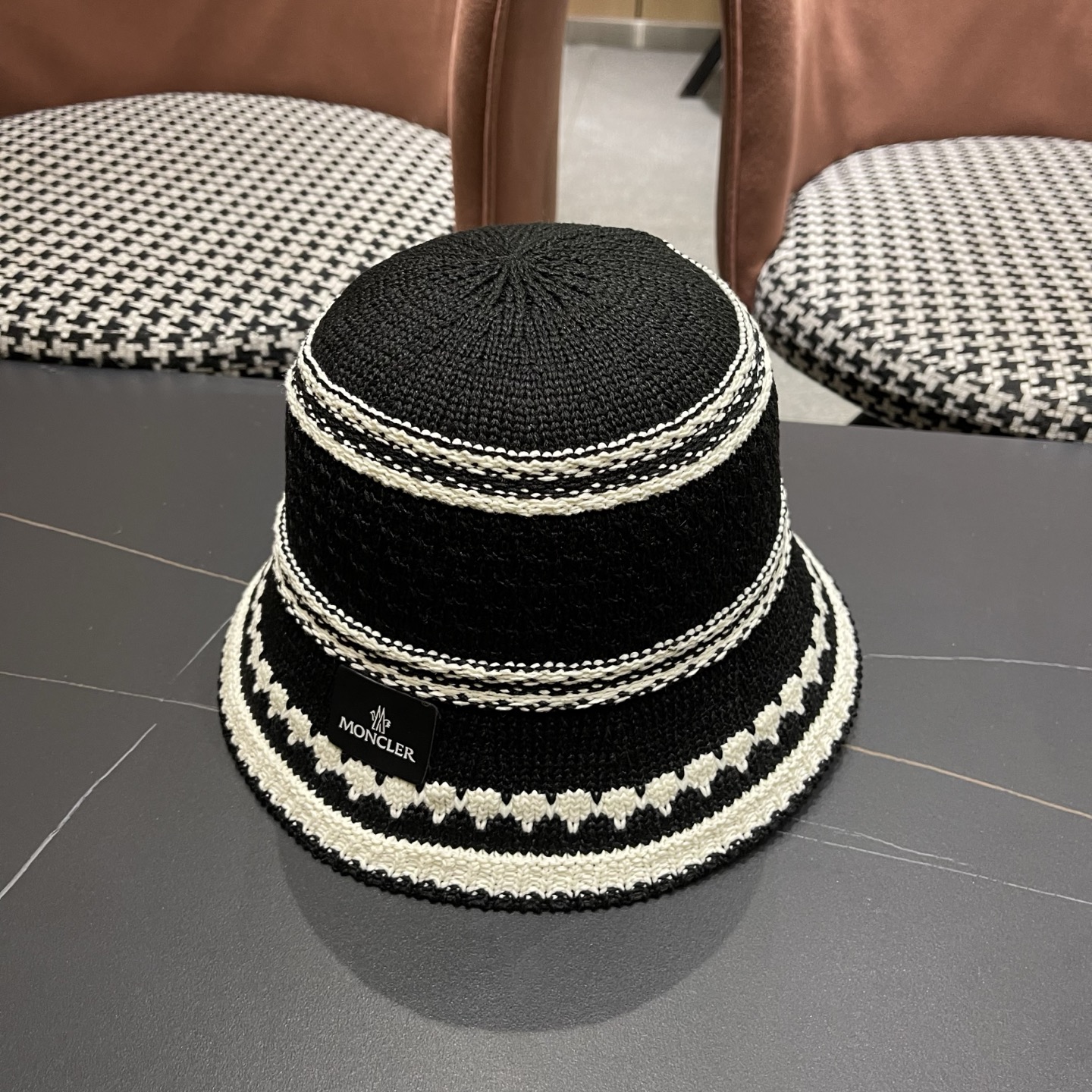 Moncler hat