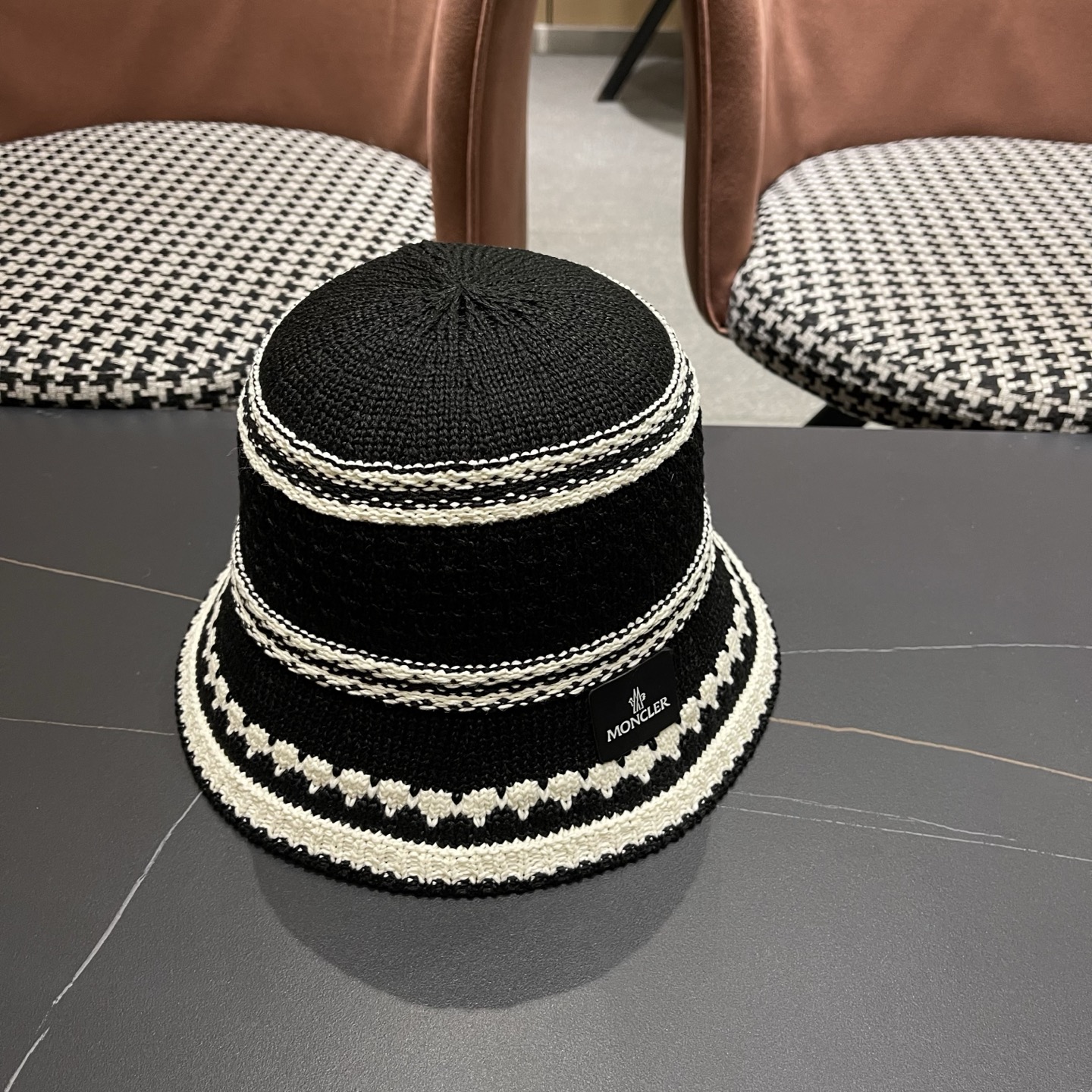 Moncler hat