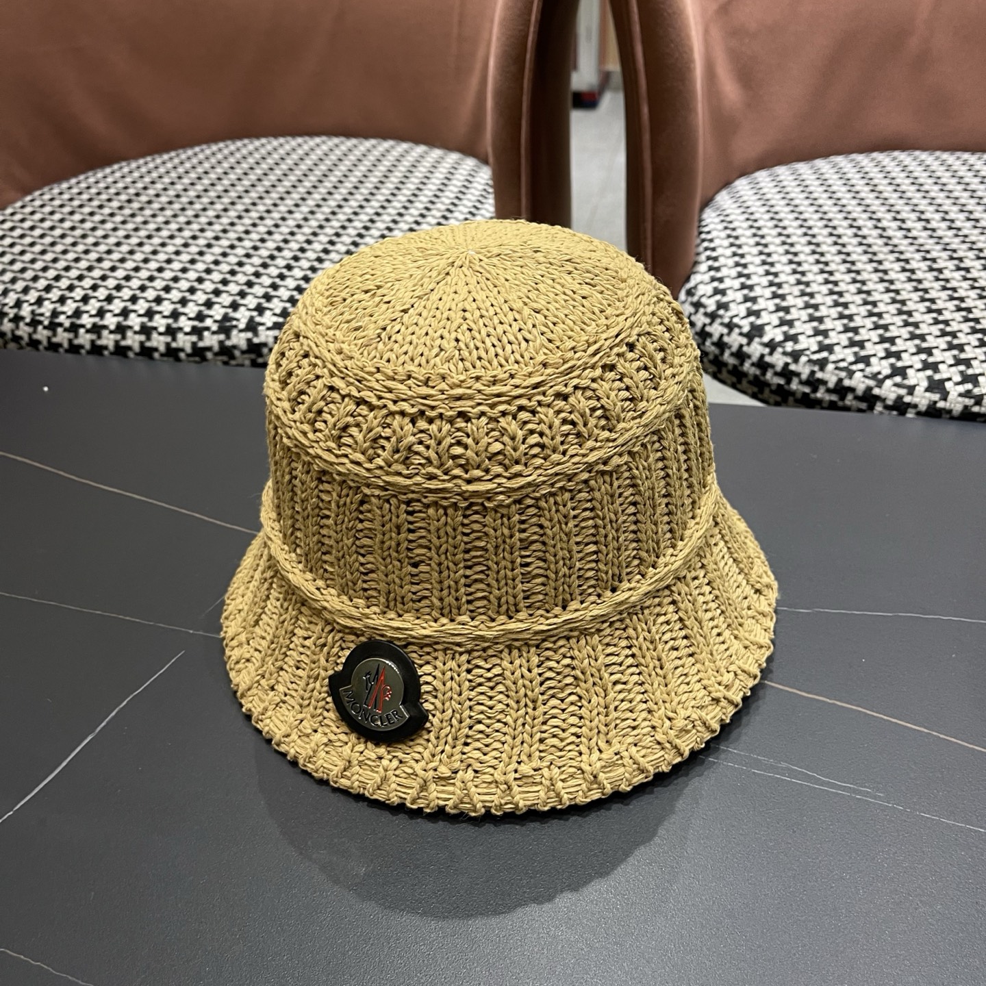Moncler hat