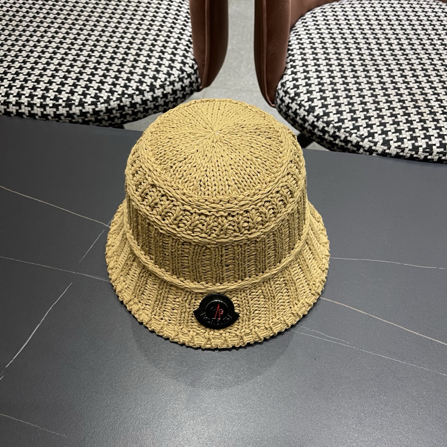 Moncler hat