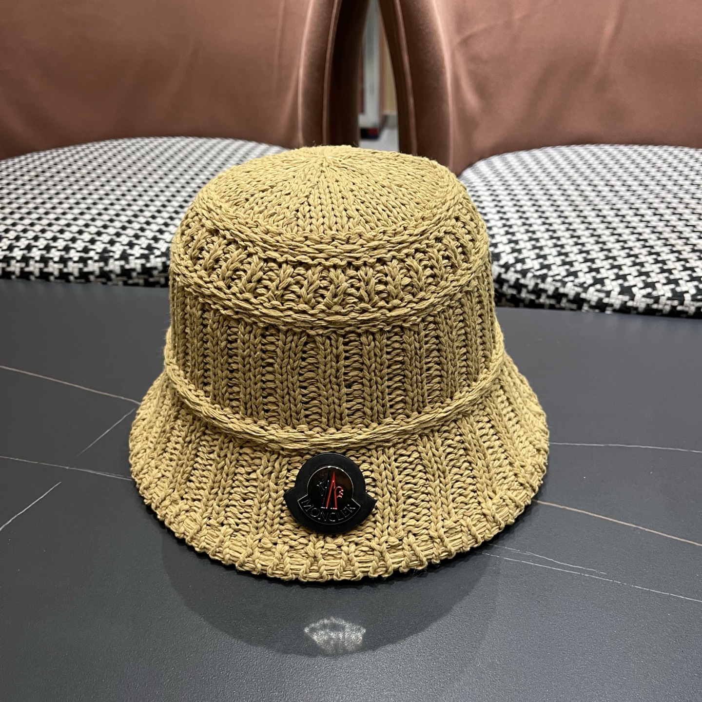 Moncler hat