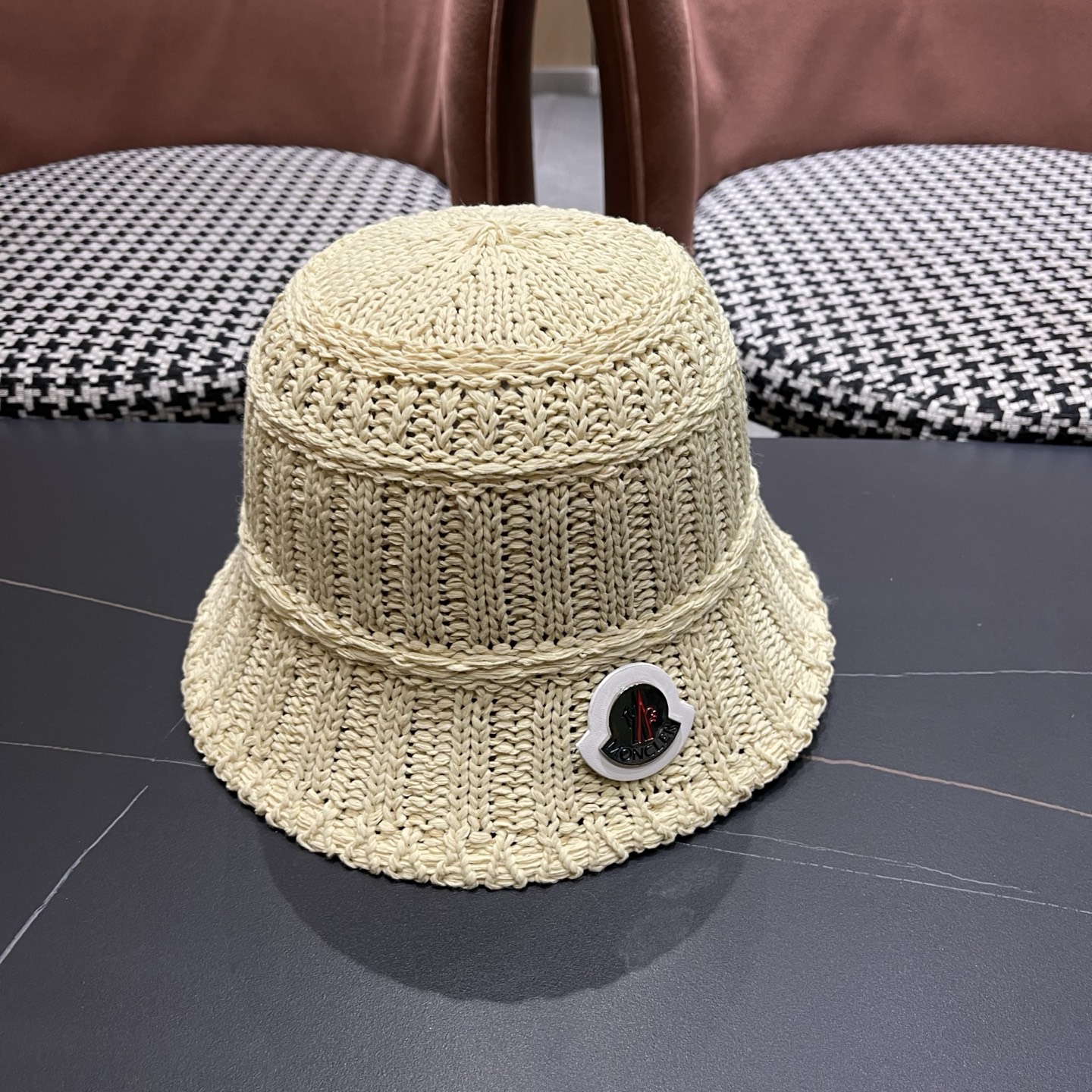 Moncler hat