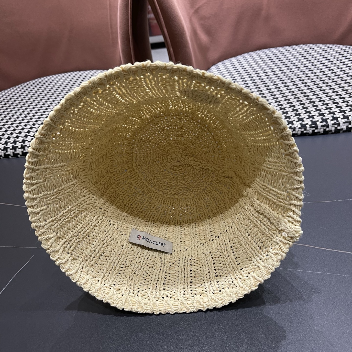 Moncler hat