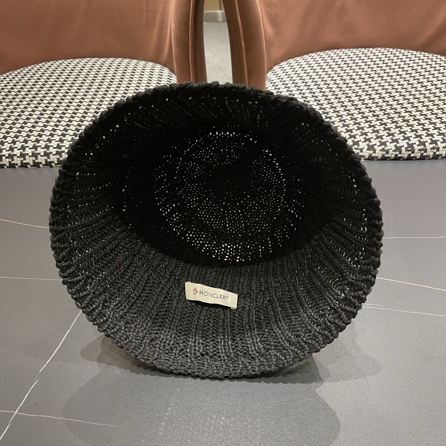 Moncler hat