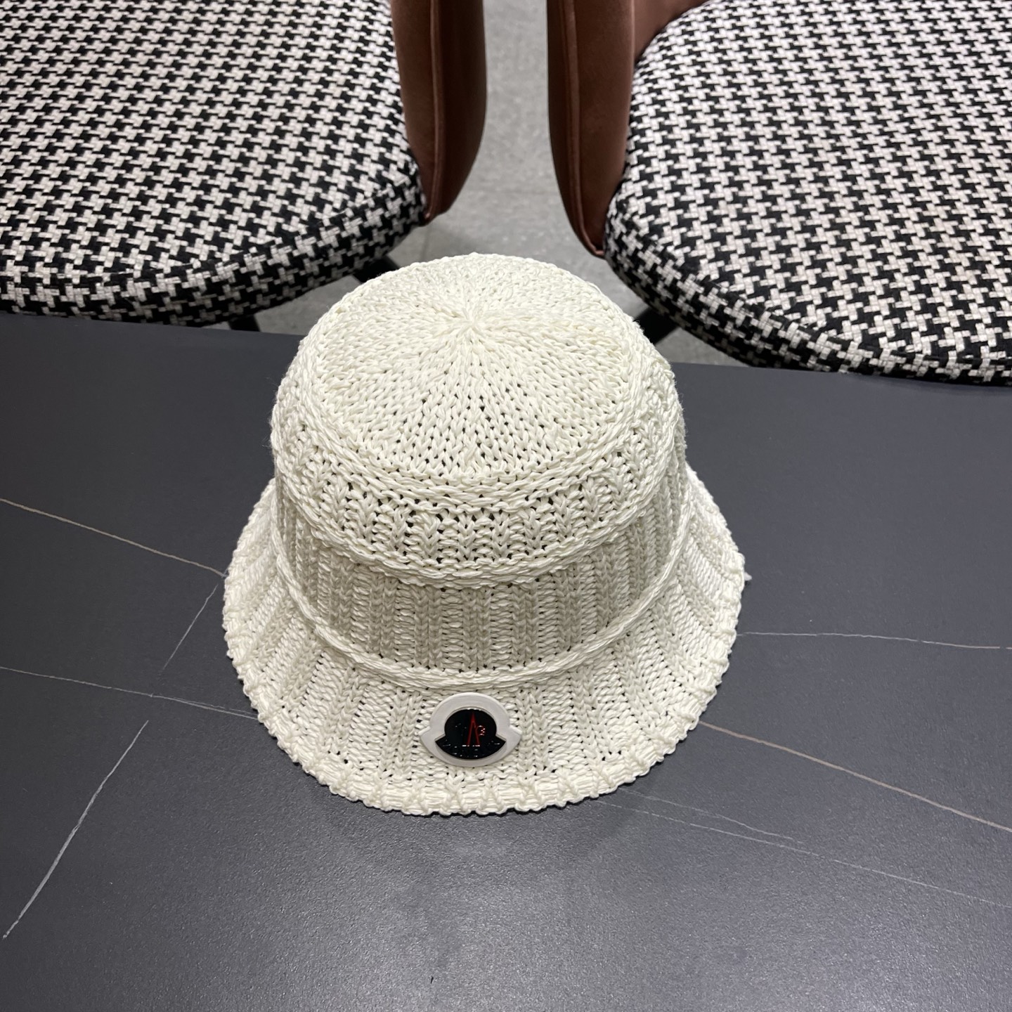 Moncler hat