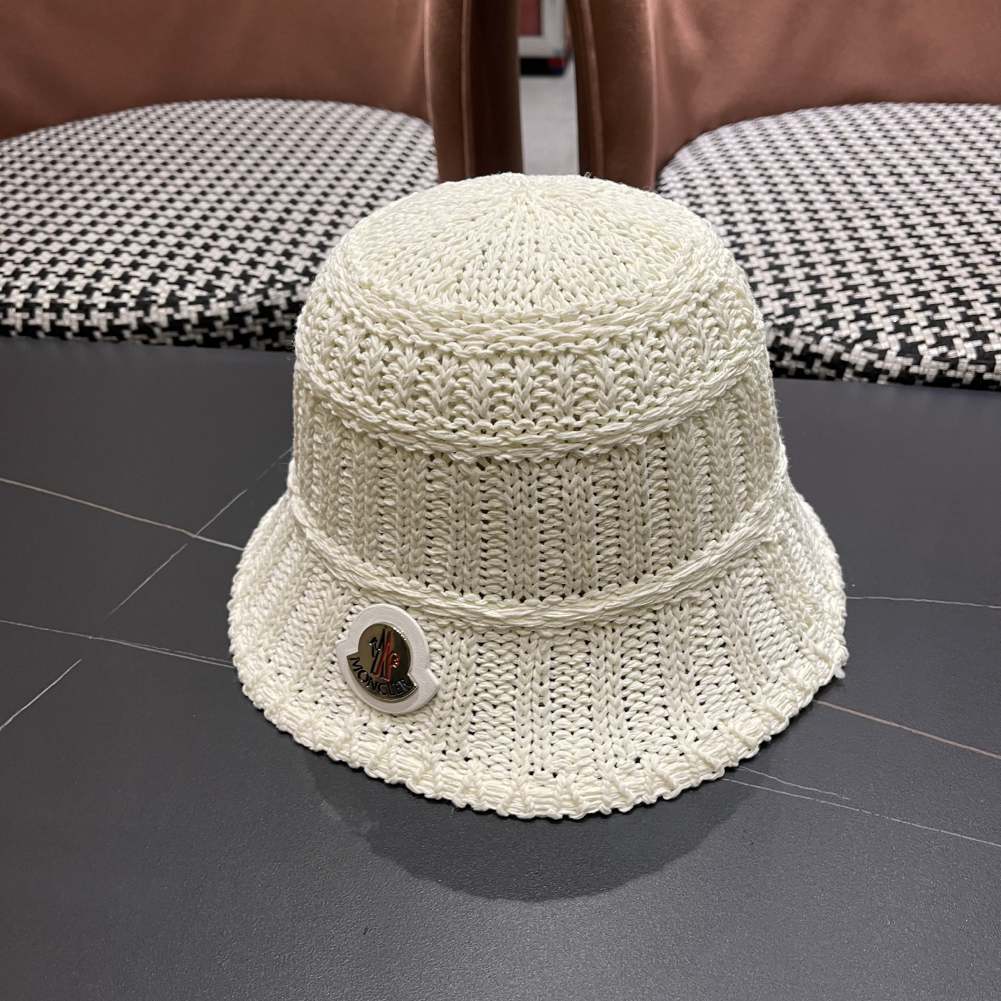 Moncler hat