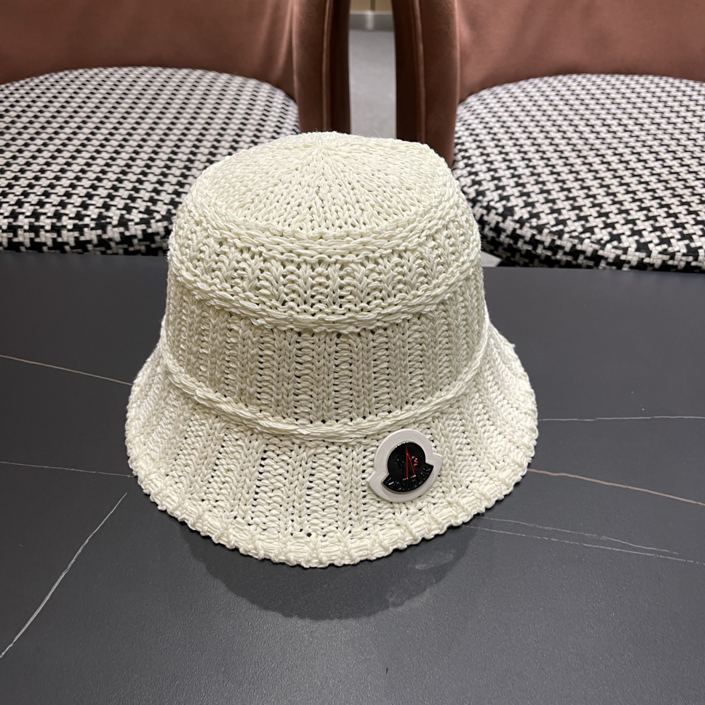 Moncler hat