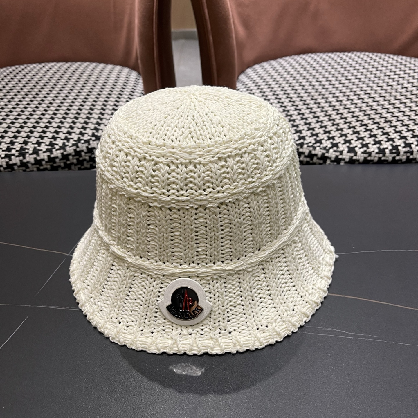 Moncler hat