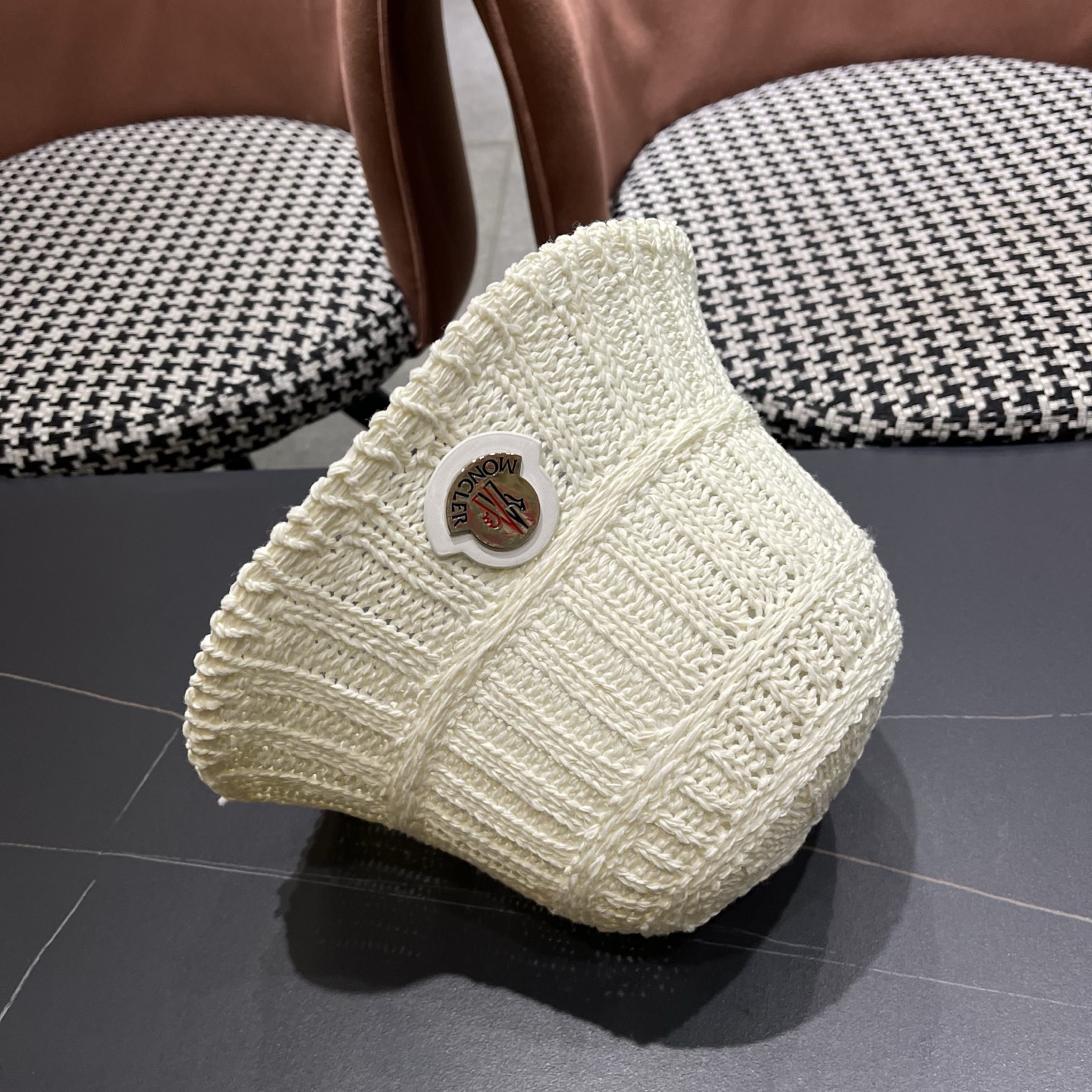 Moncler hat
