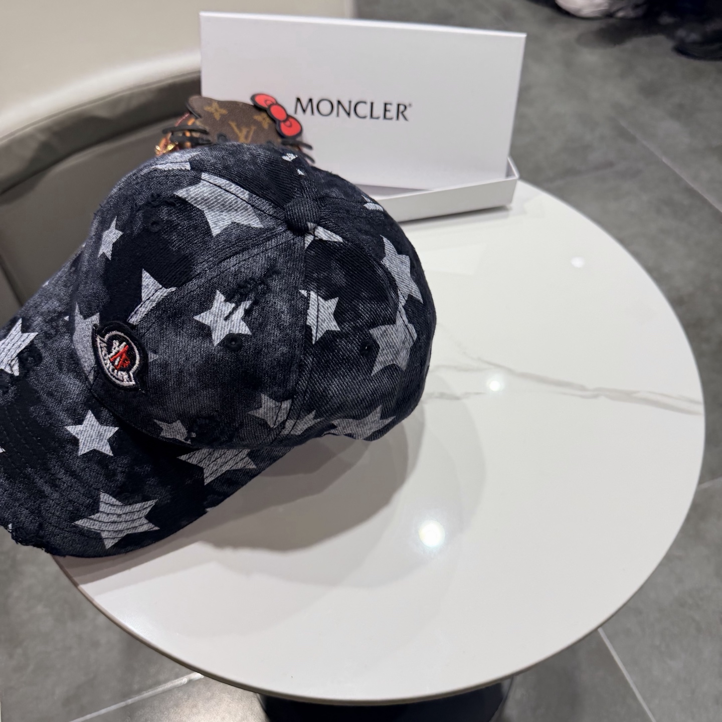 Moncler hat