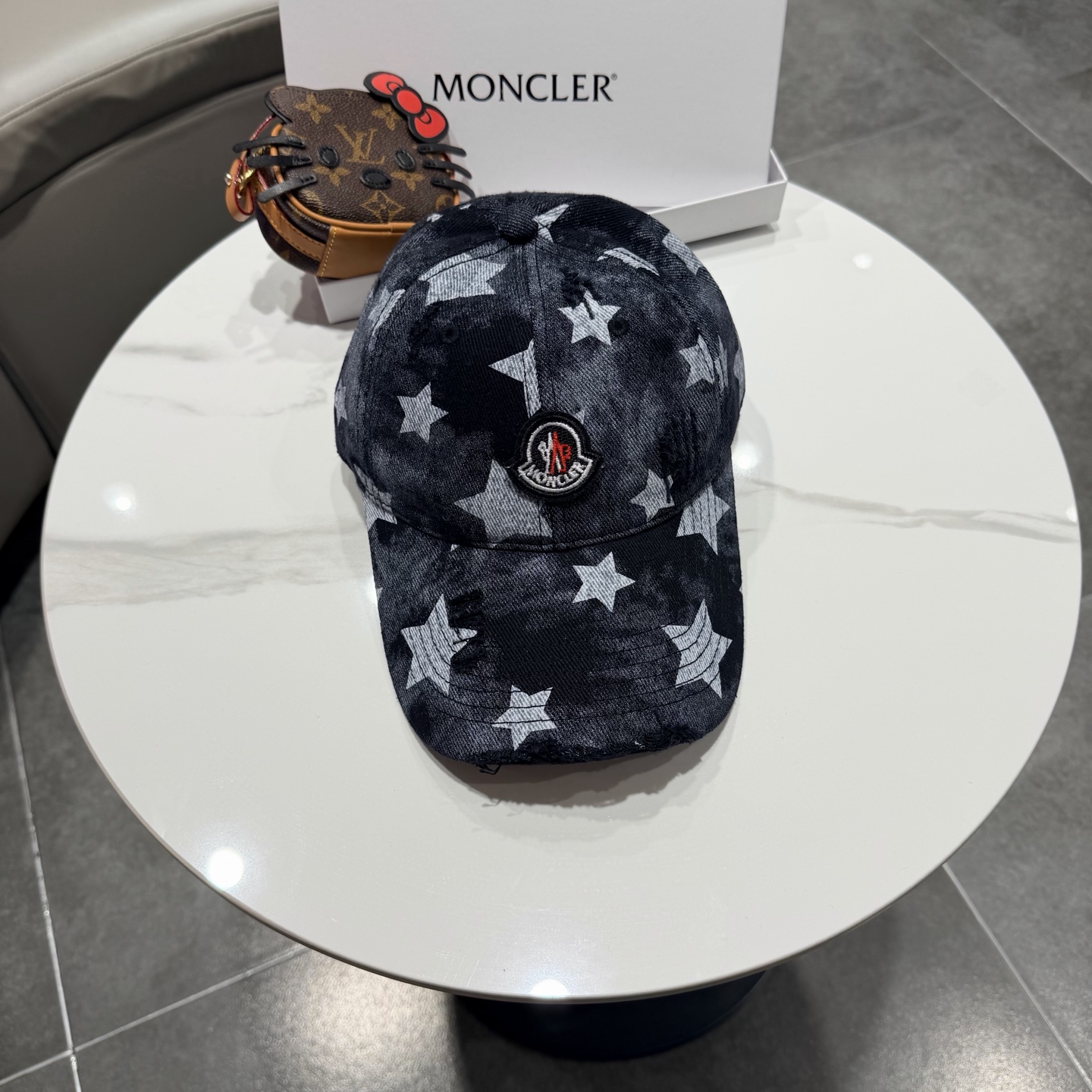 Moncler hat