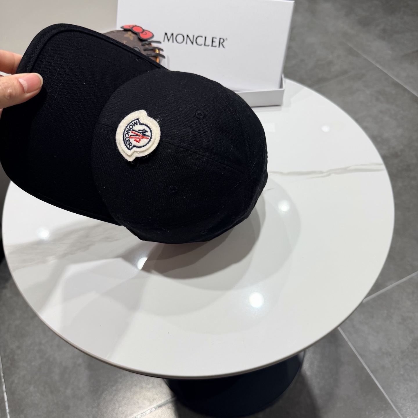 Moncler hat