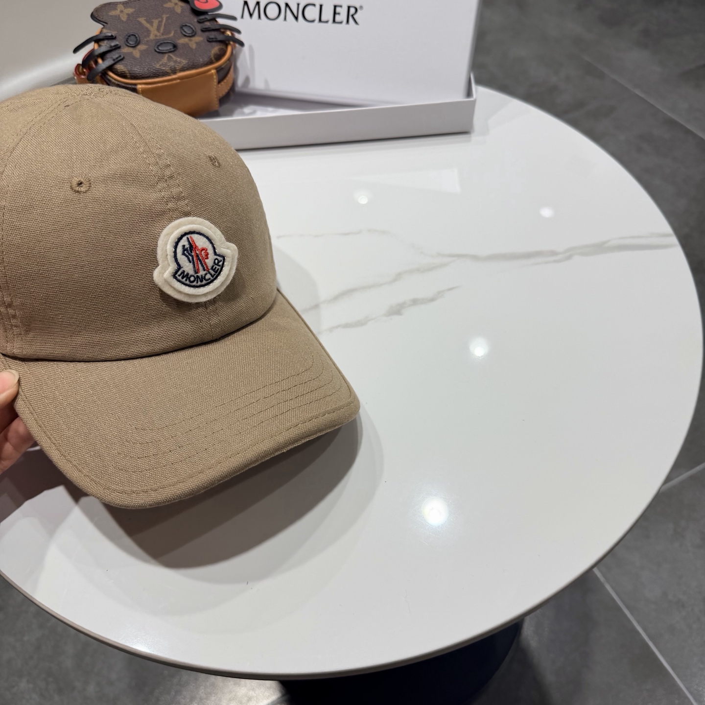 Moncler hat