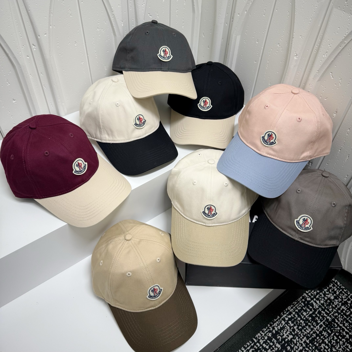 Moncler hat