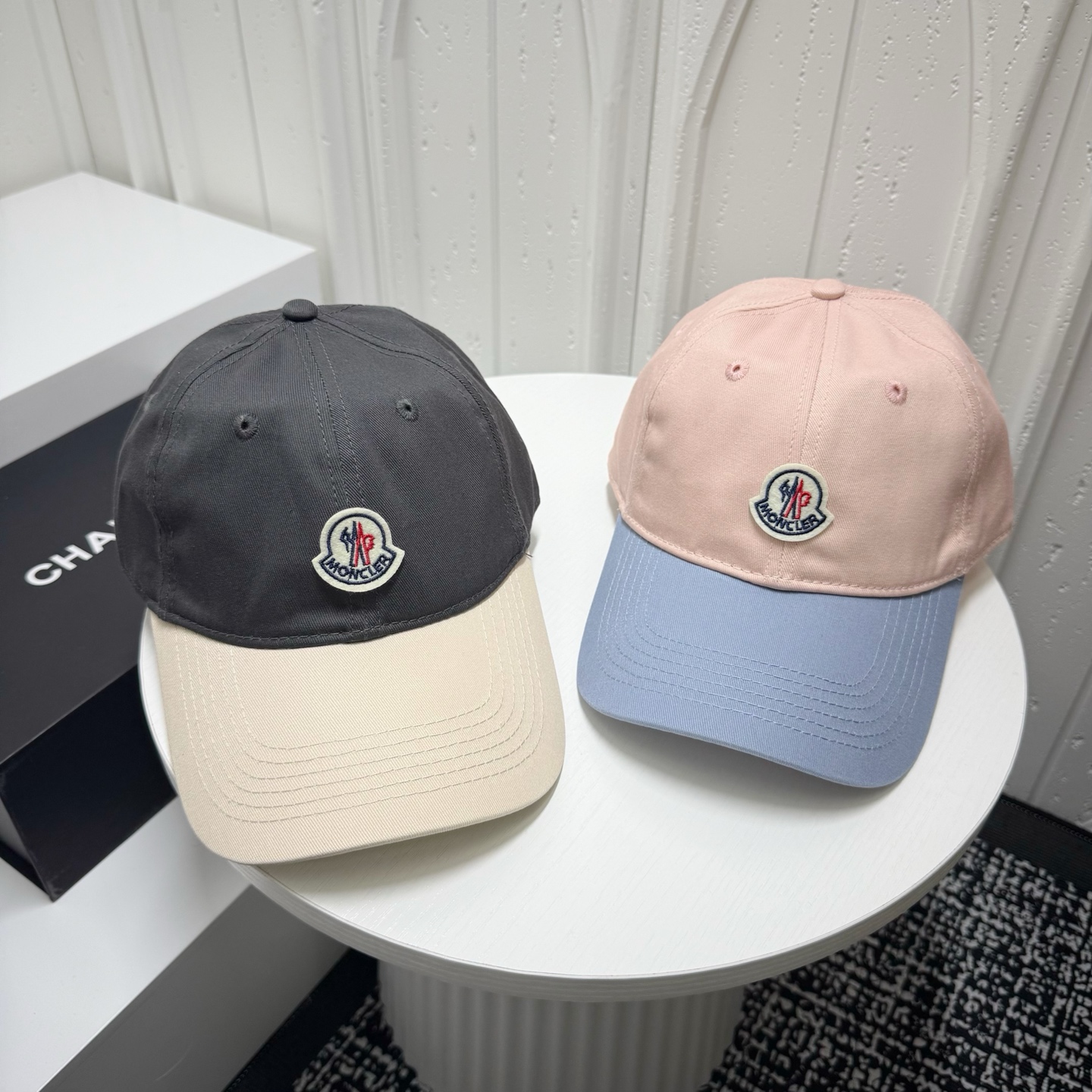 Moncler hat