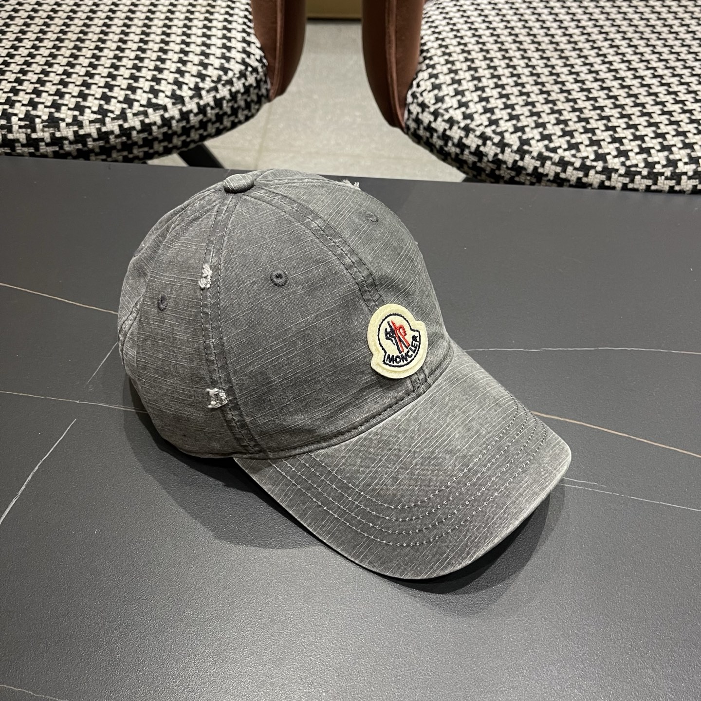 Moncler hat