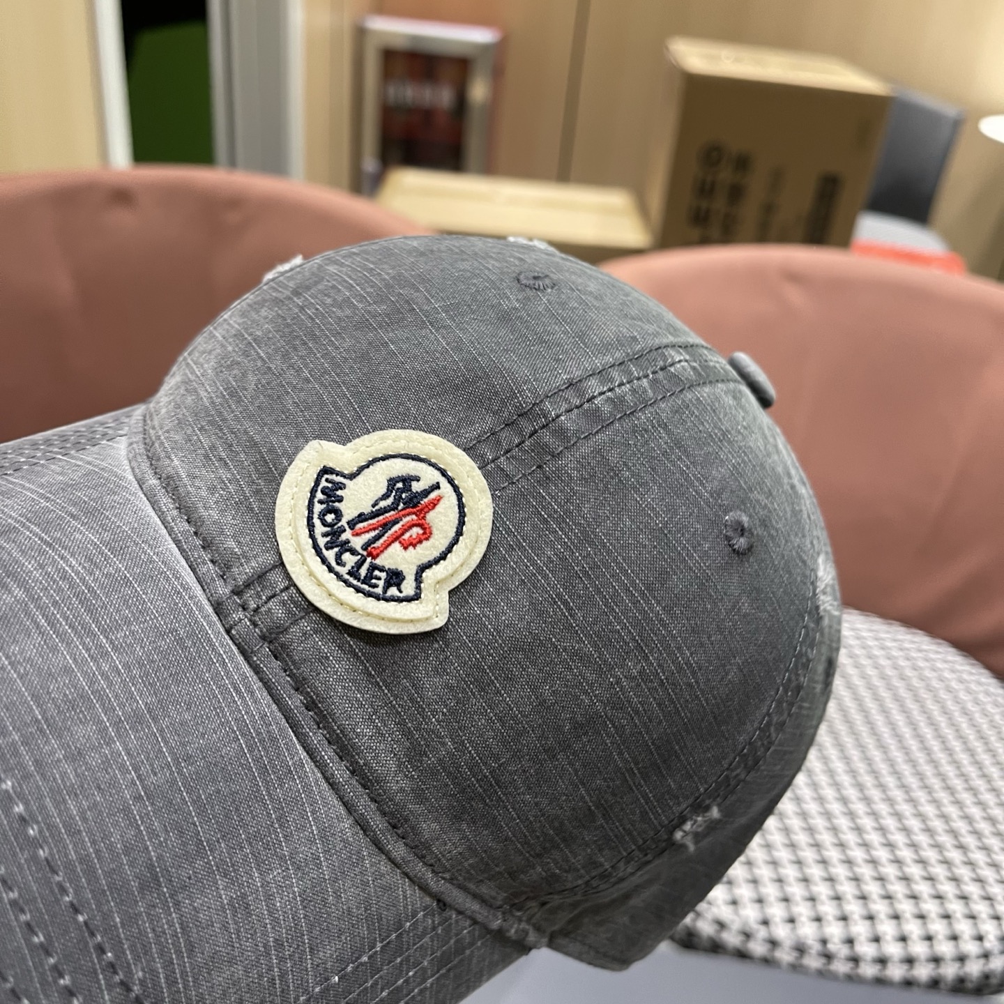 Moncler hat