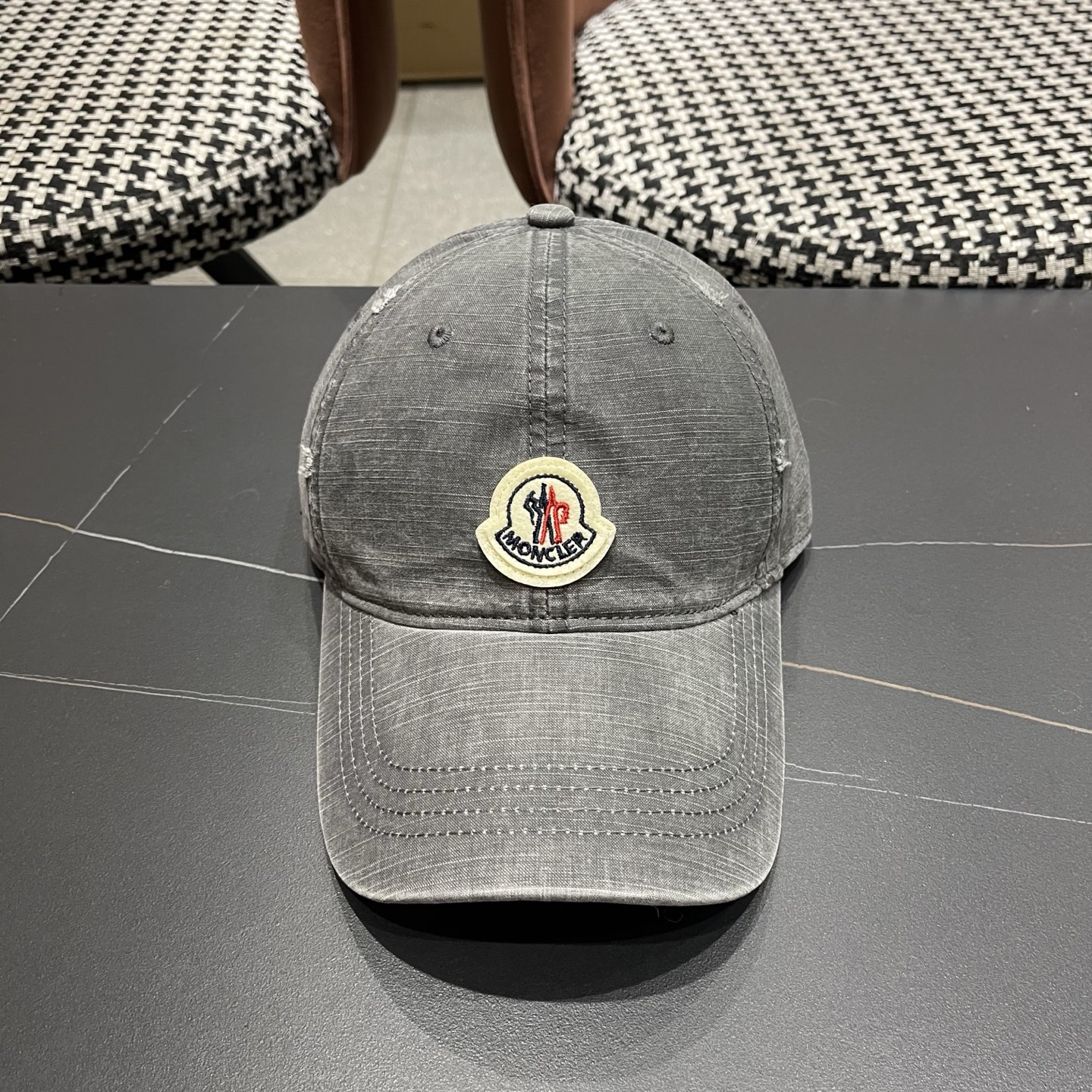 Moncler hat