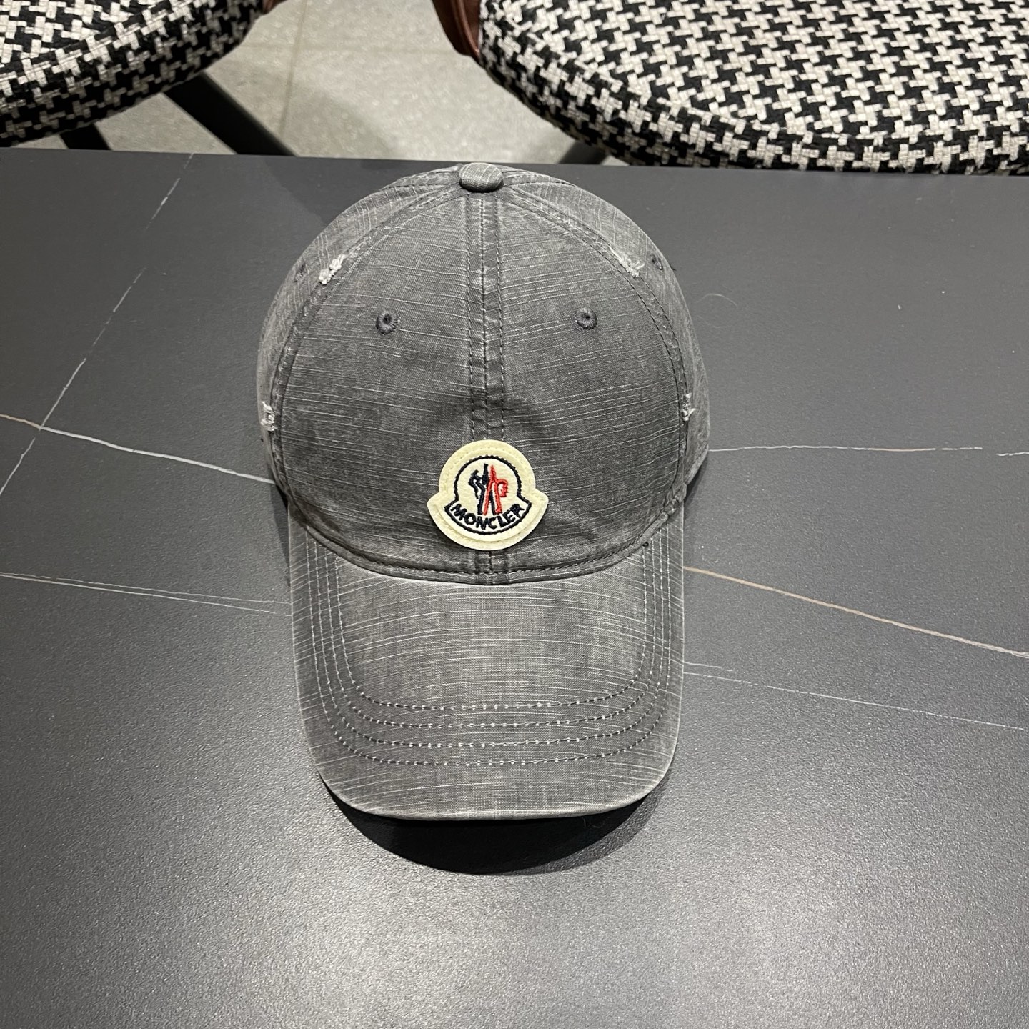 Moncler hat