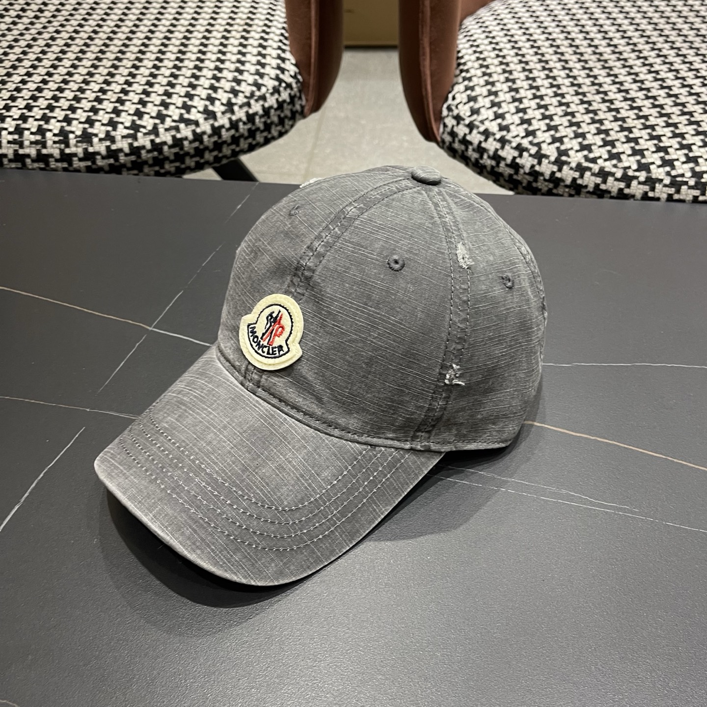 Moncler hat