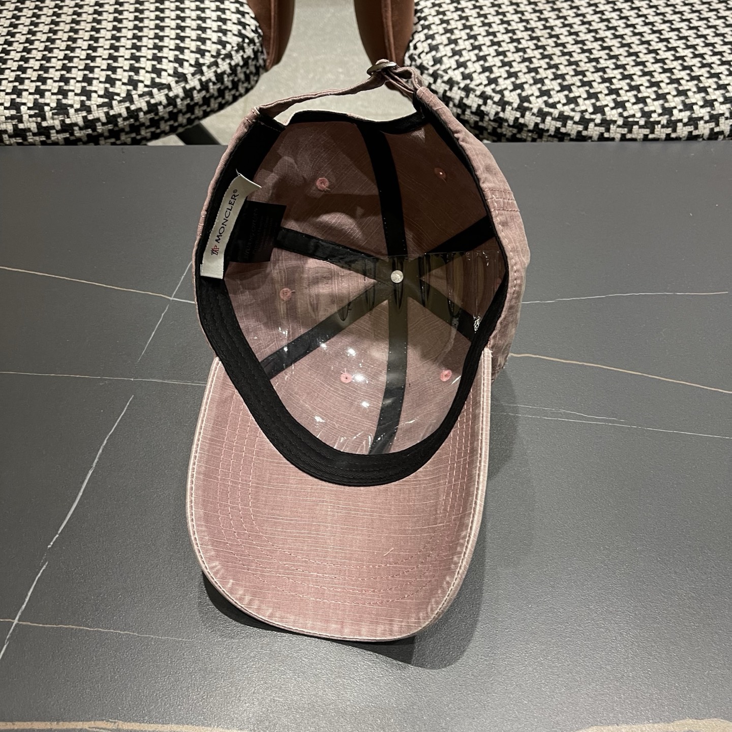 Moncler hat