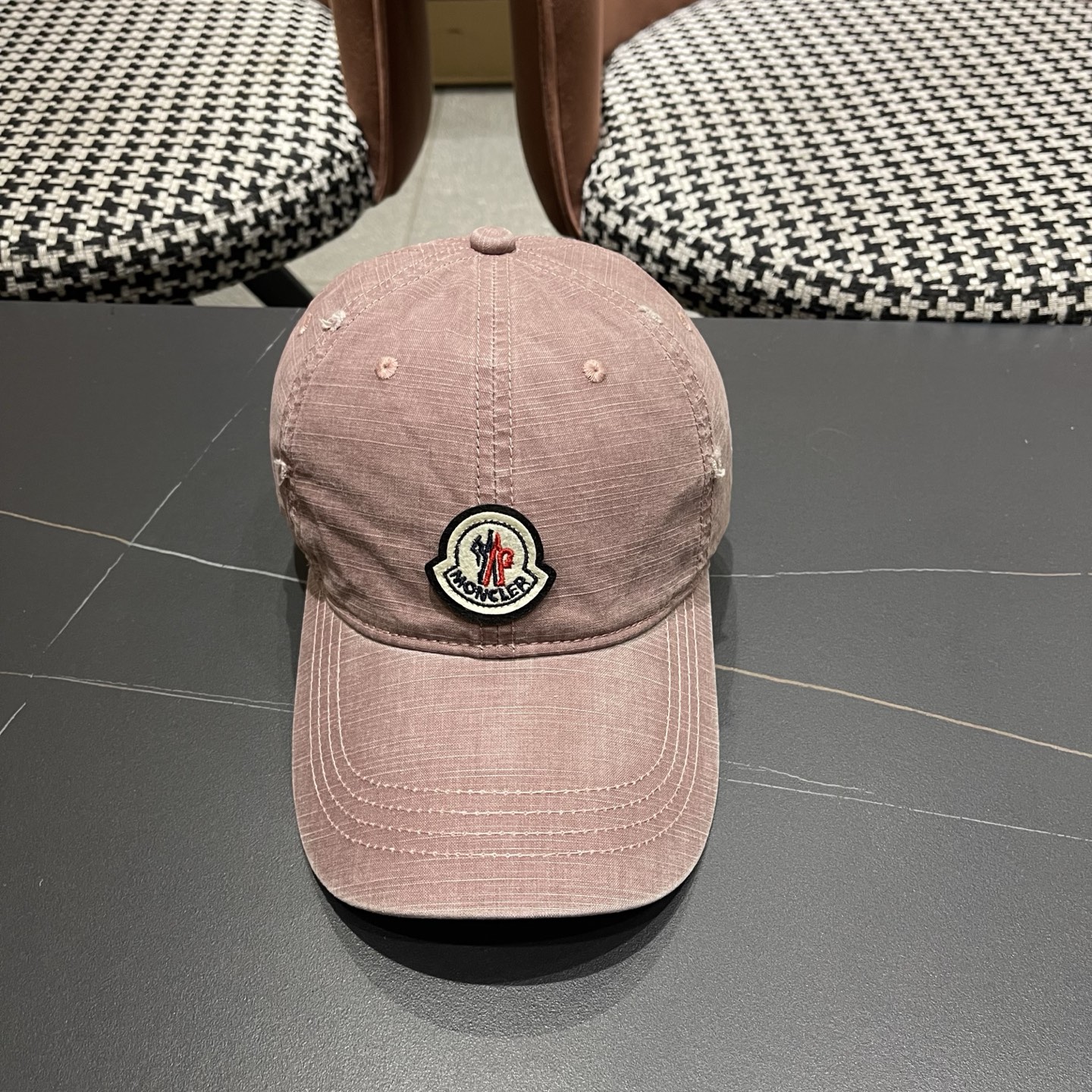 Moncler hat