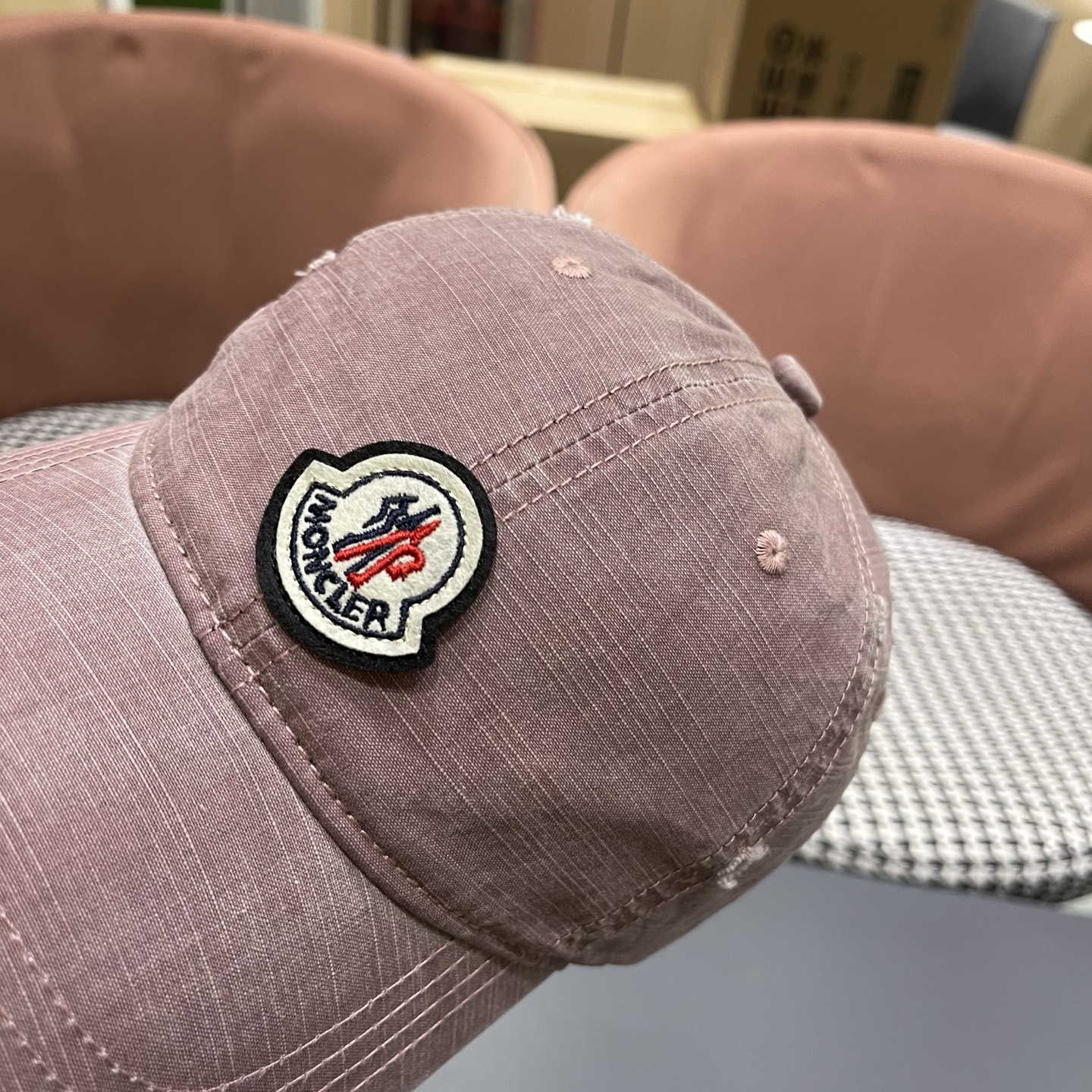Moncler hat