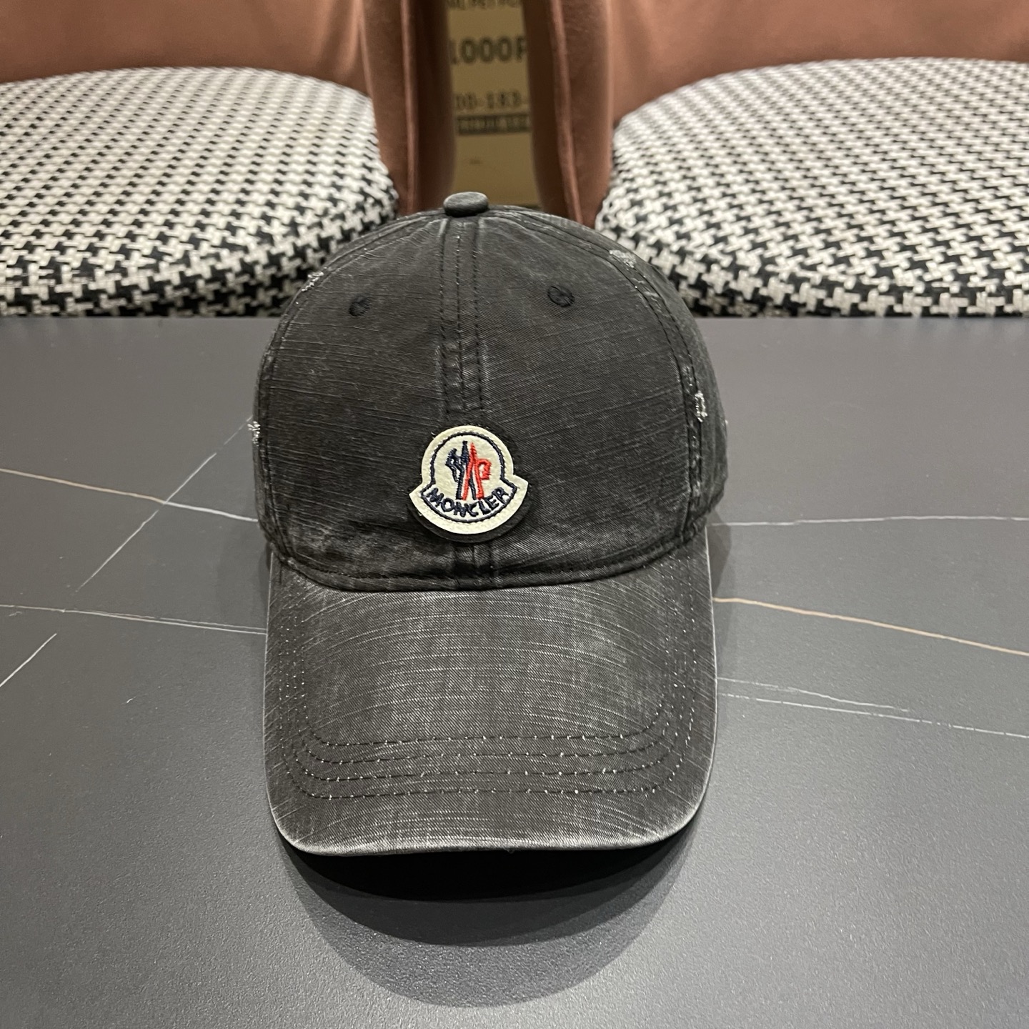 Moncler hat