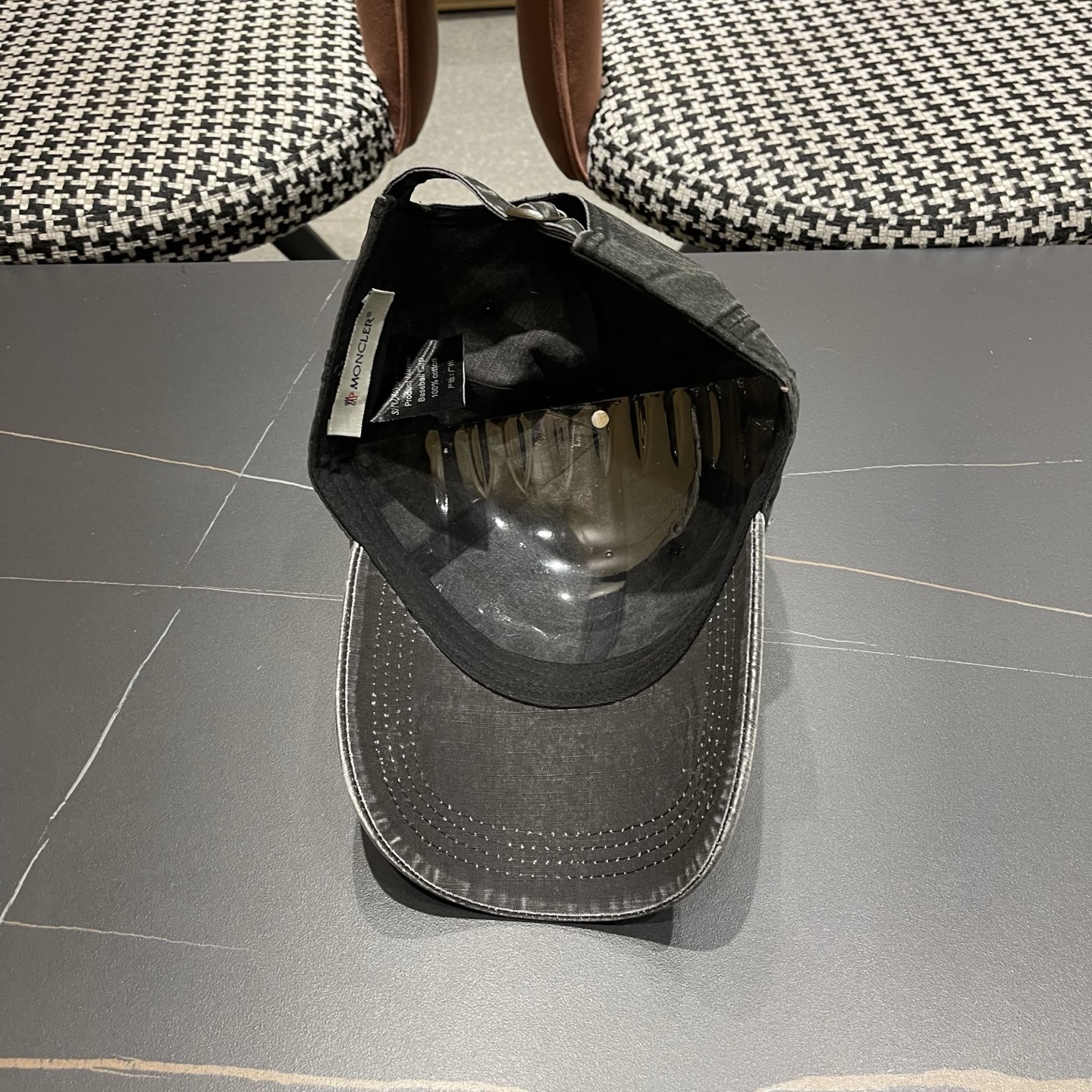 Moncler hat