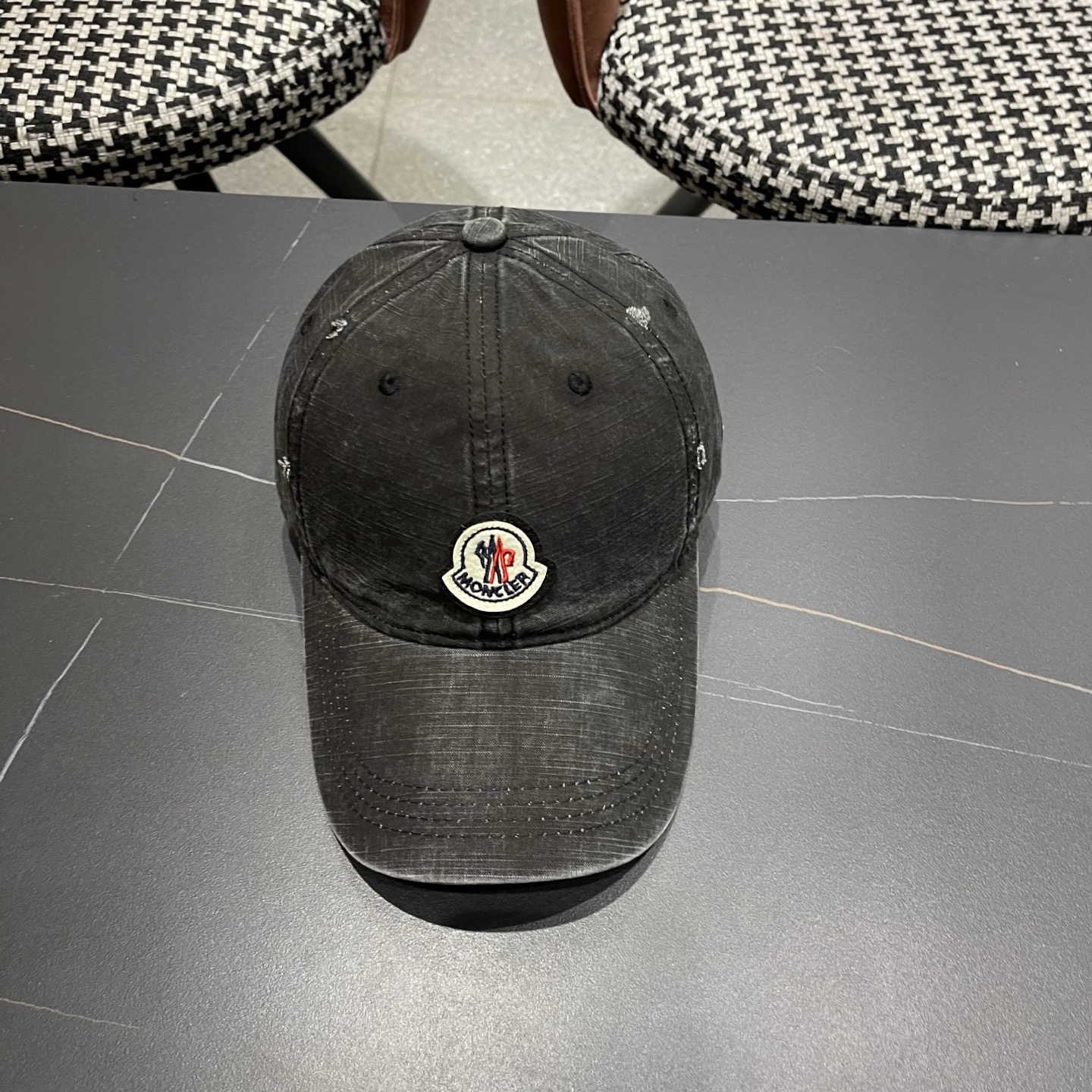 Moncler hat