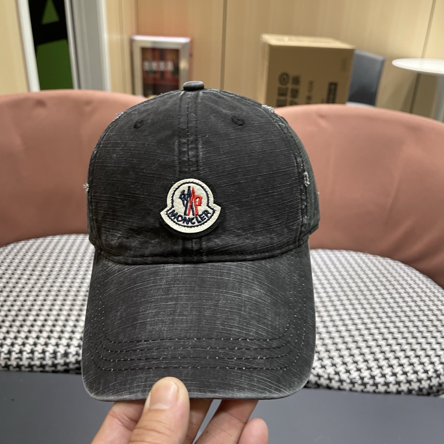 Moncler hat