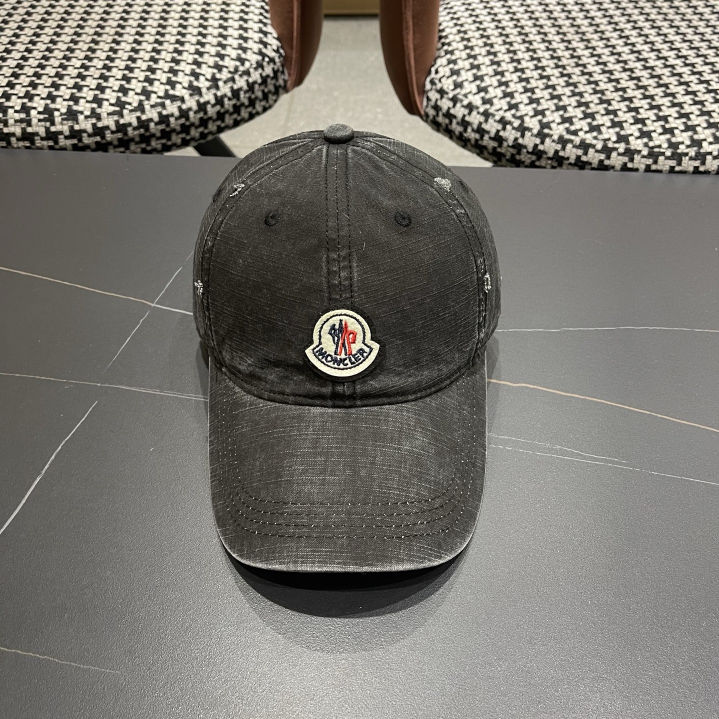 Moncler hat